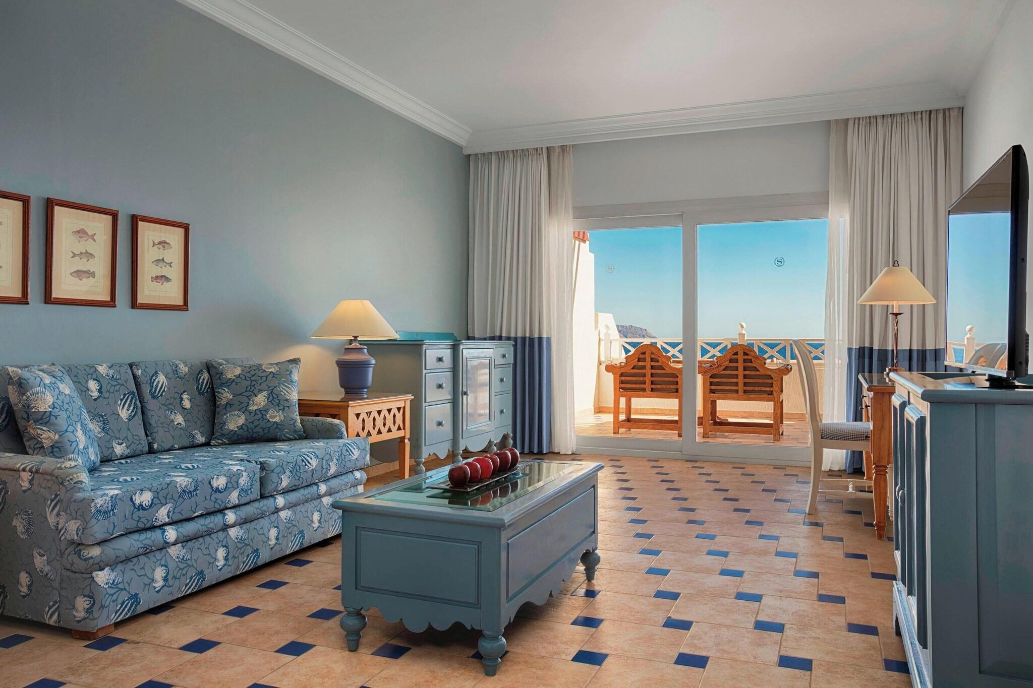 Junior Suite Sea View King Bed