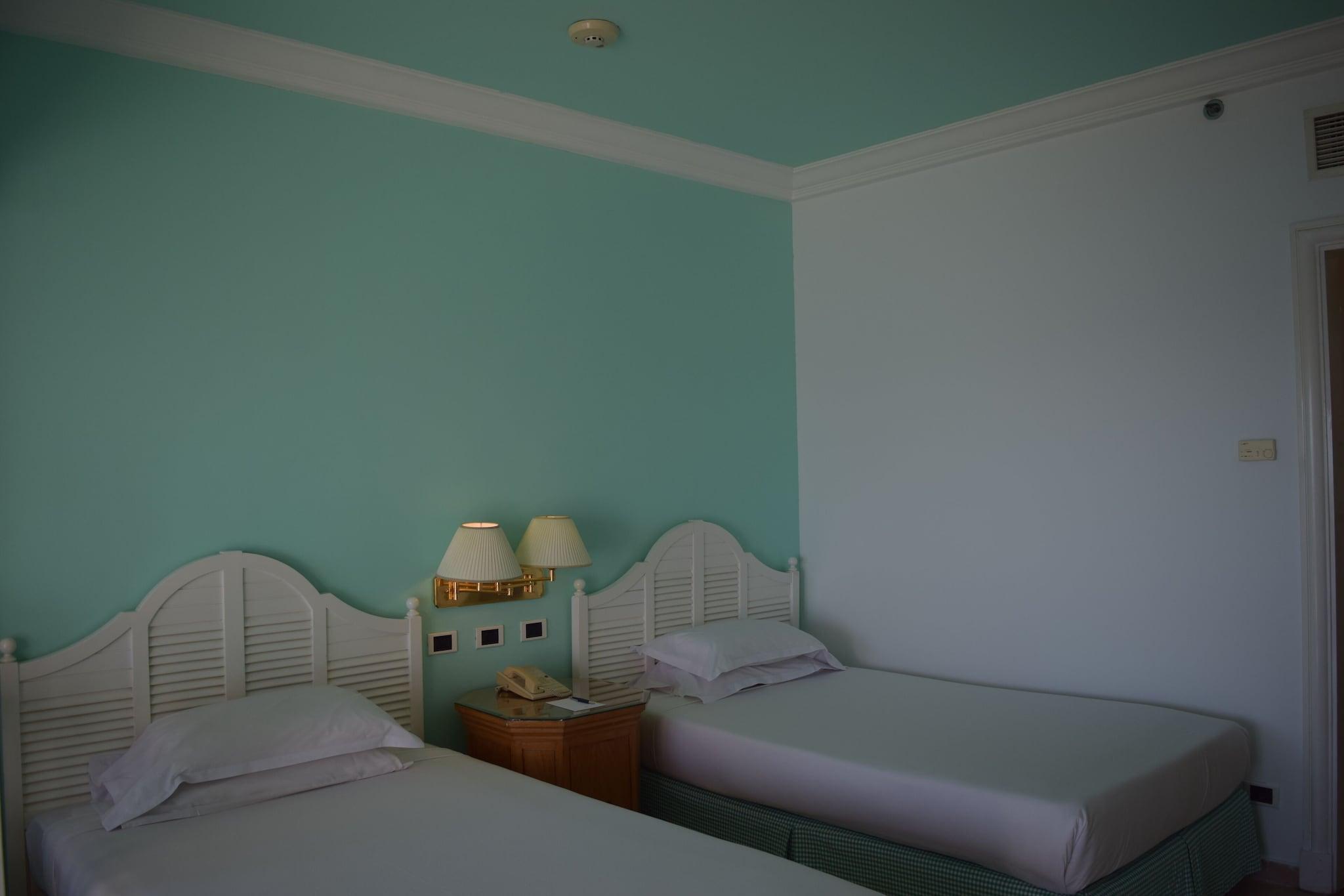 Double Garden View King Bed