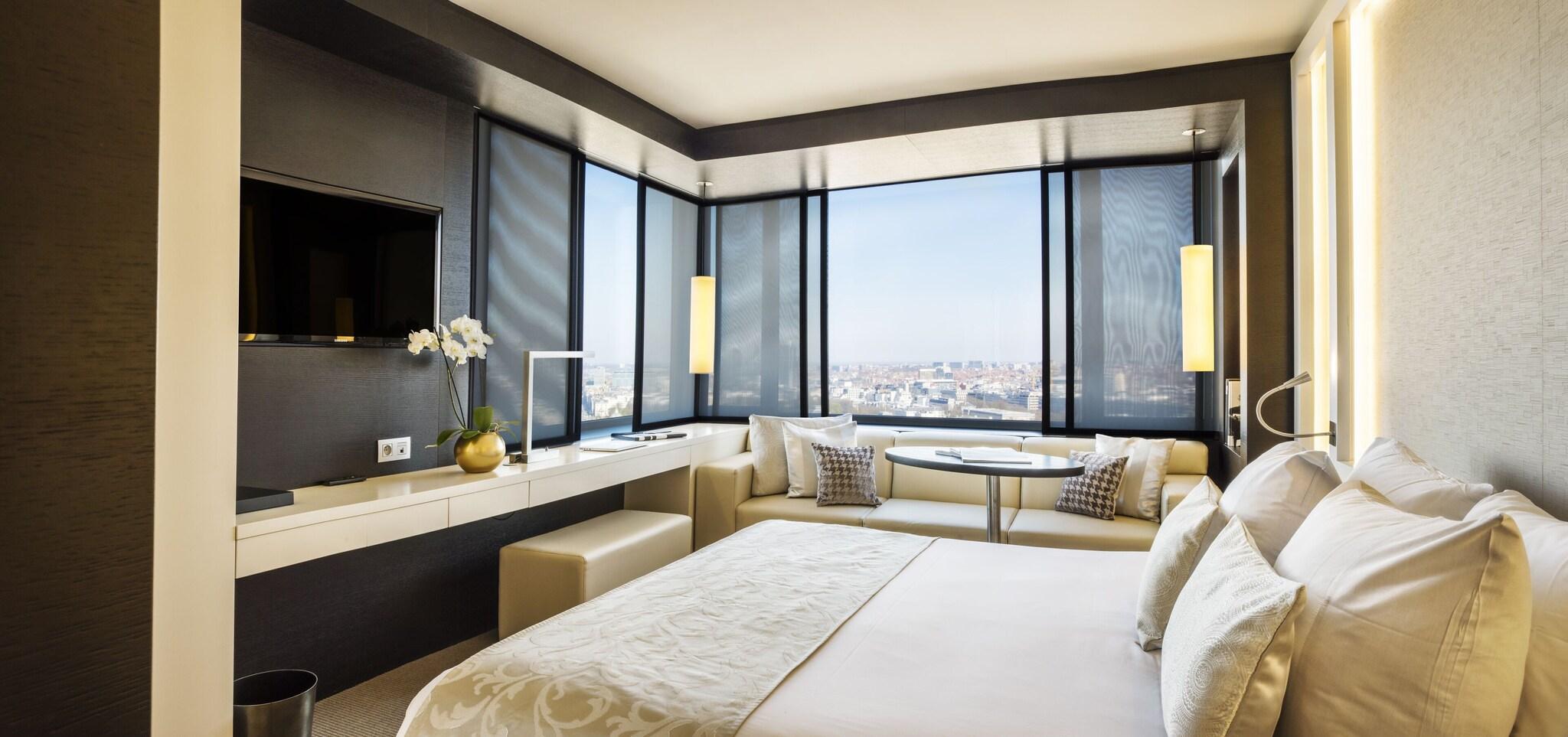 Double Deluxe King Bed