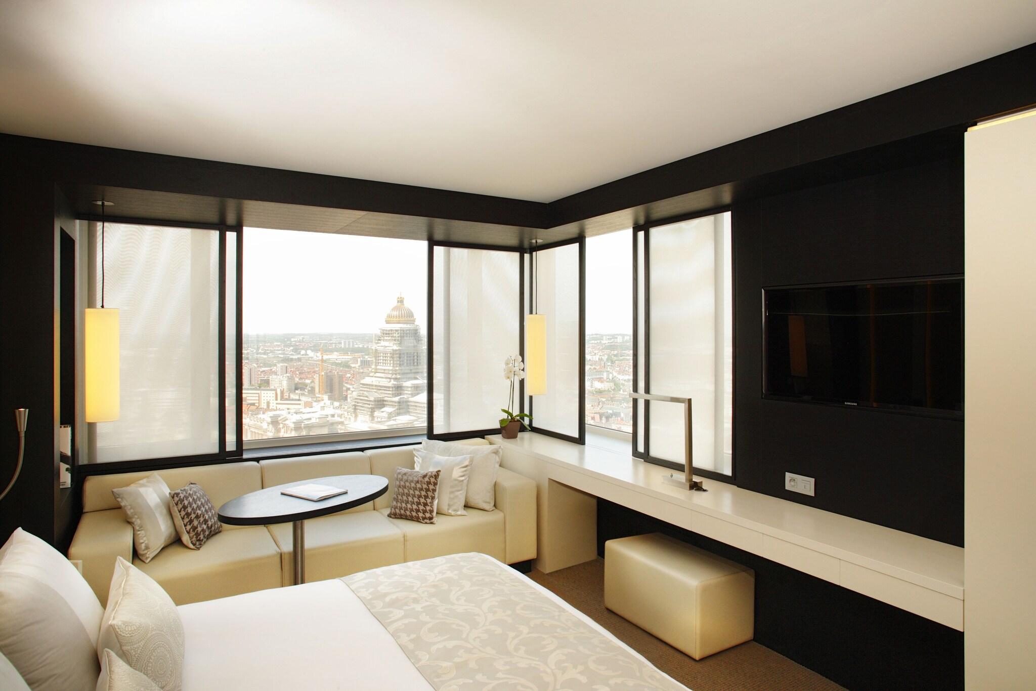 Double Deluxe King Bed