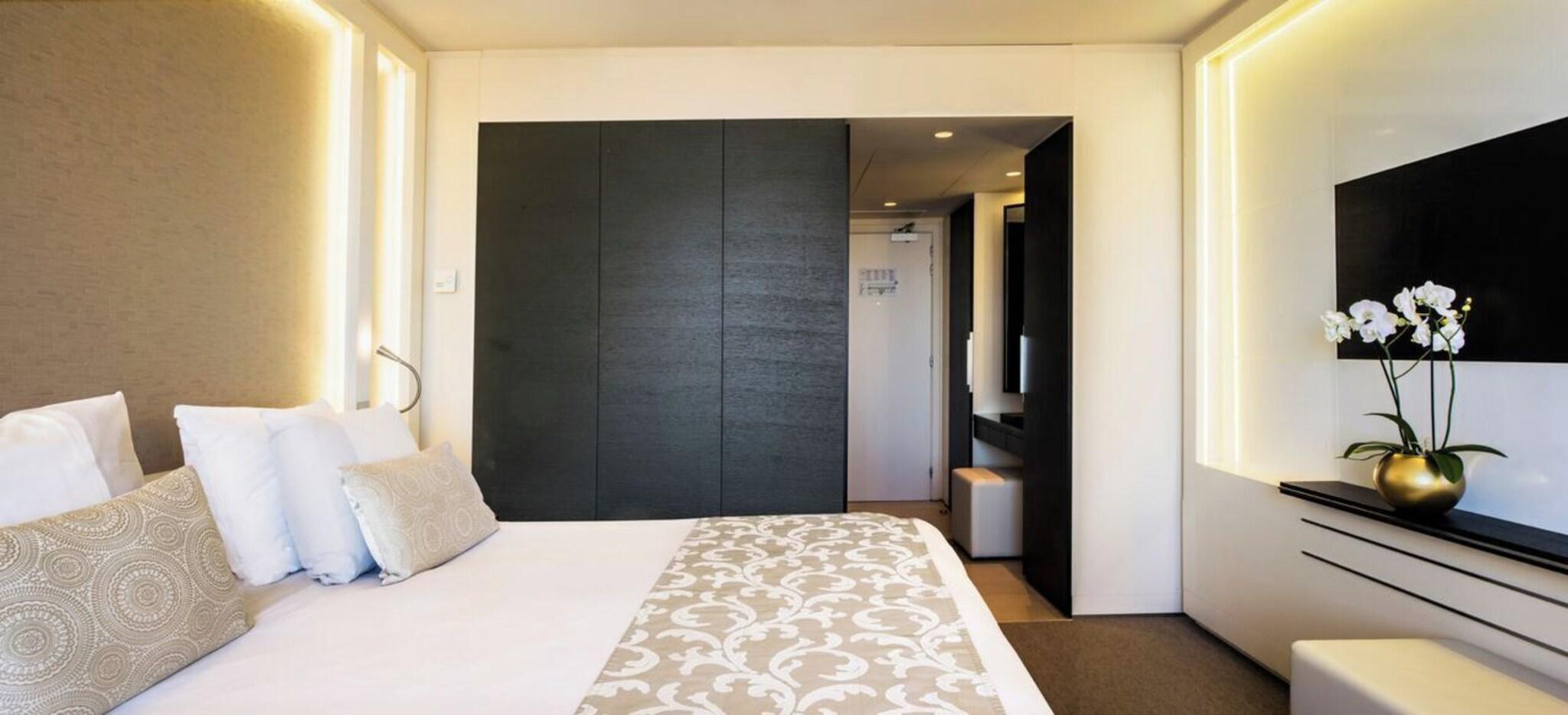 Double Superior King Bed