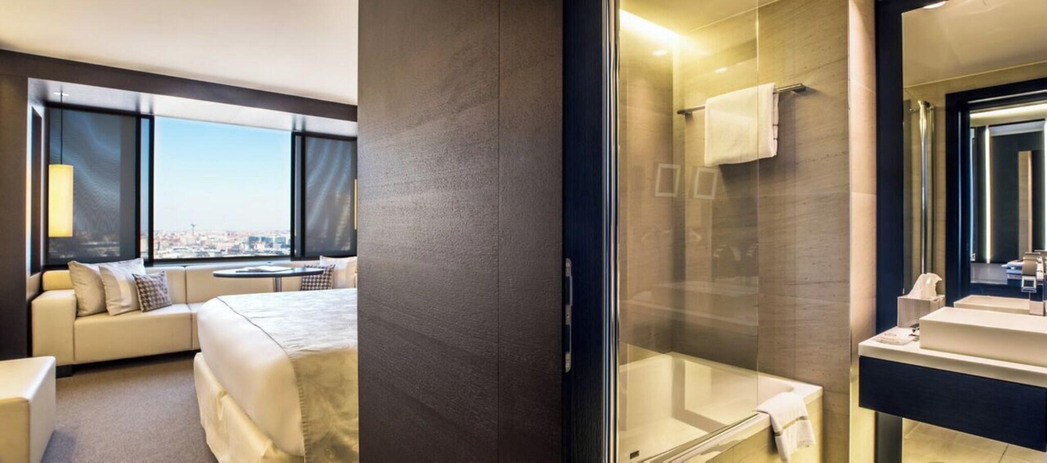 Double Superior King Bed