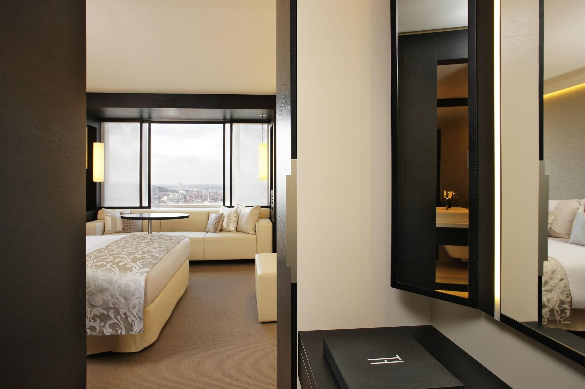 Double Superior King Bed