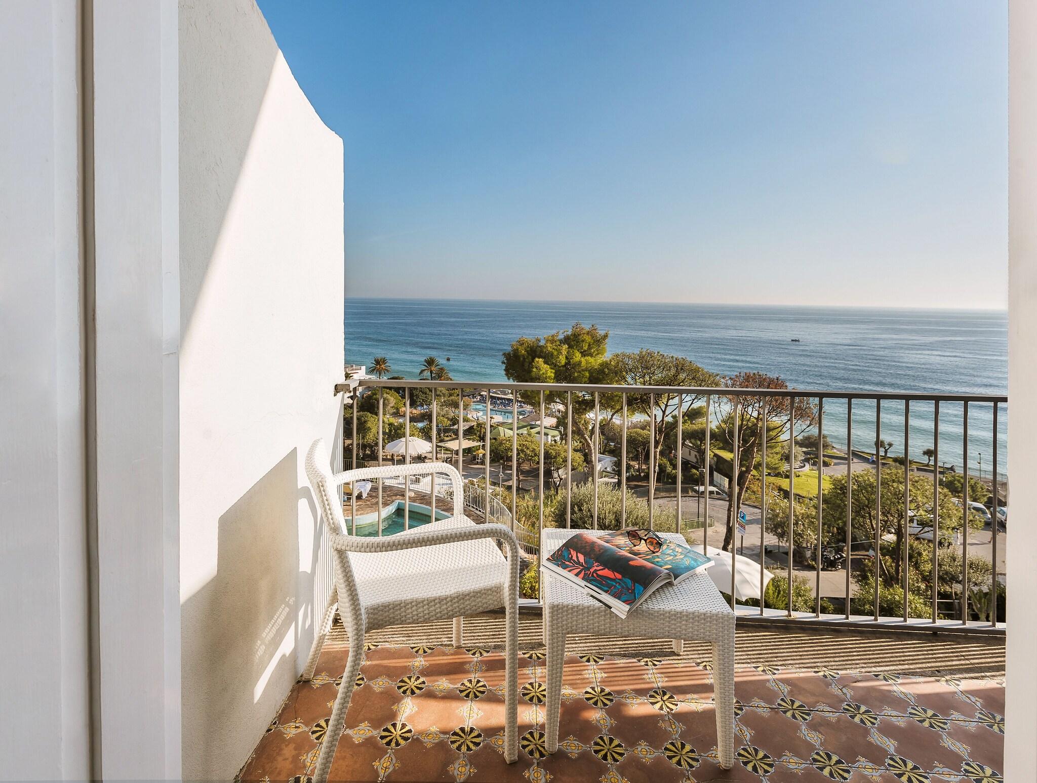 Triple Classic Sea View