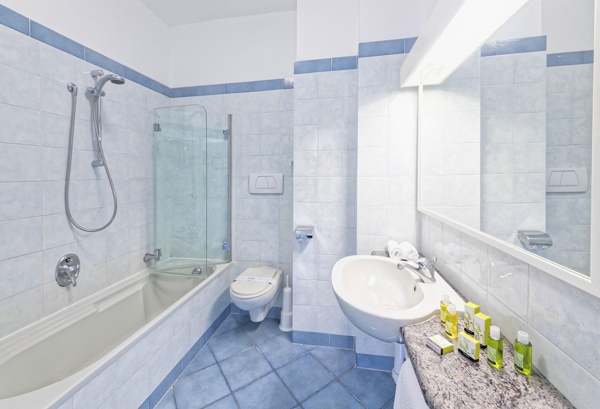 Double Single Classic Queen Bed