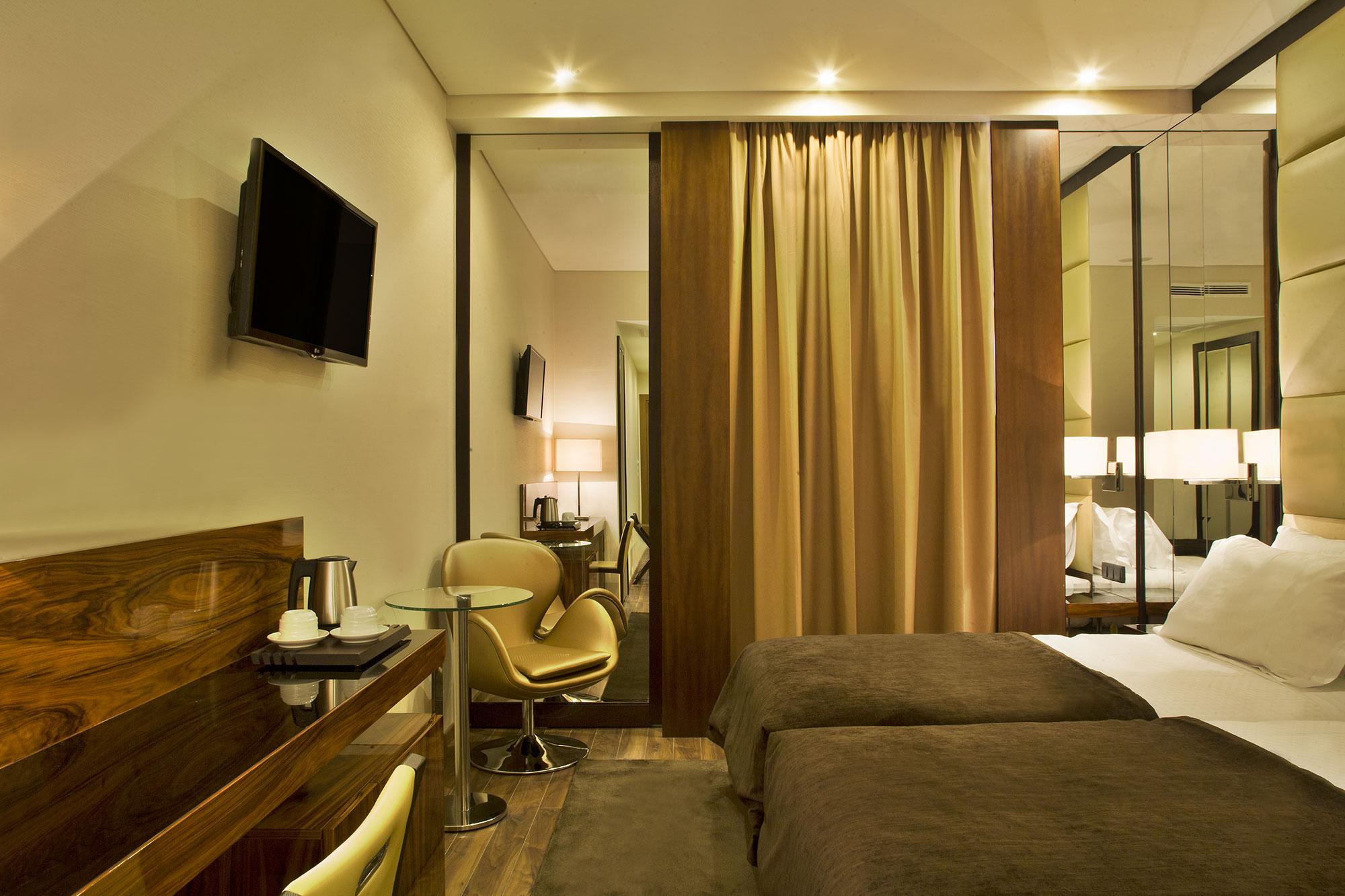 Double or Twin Standard