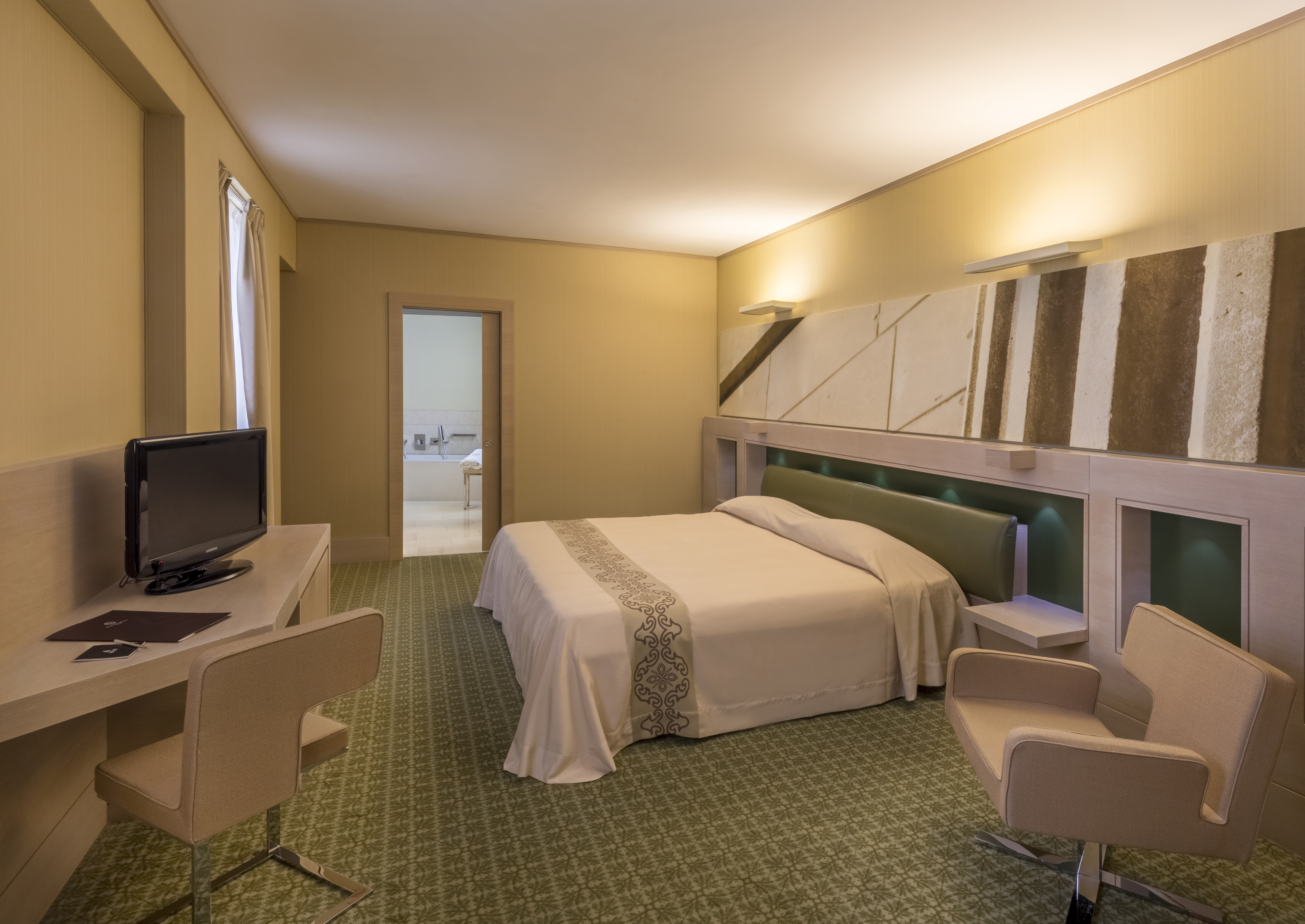 Double or Twin Executive