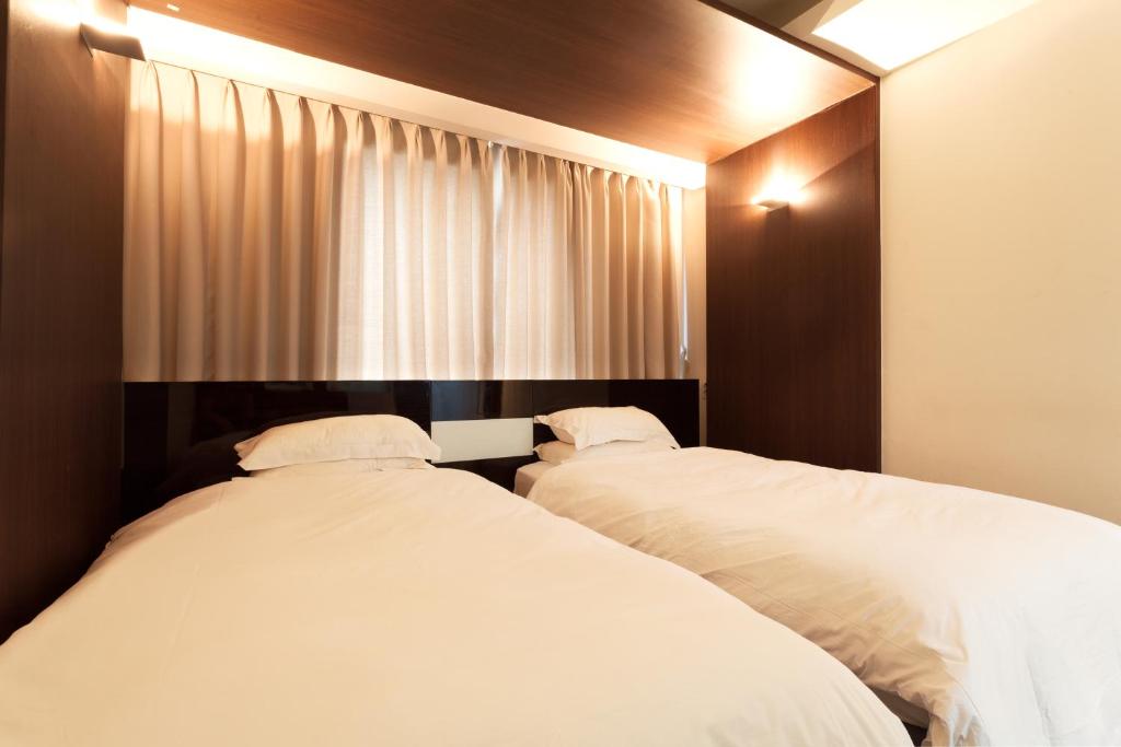 Twin Superior City View