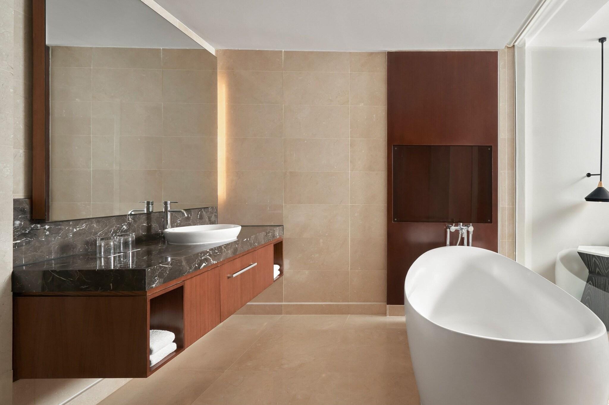 Suite Executive City View