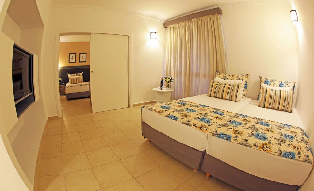 Family Room City View