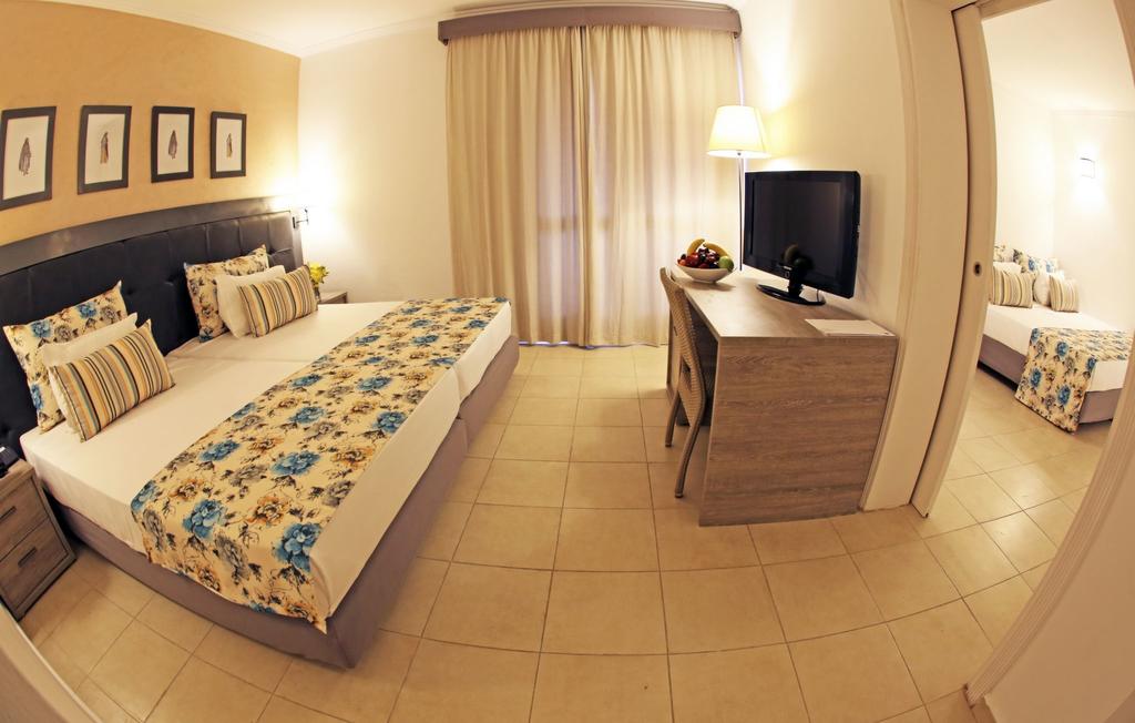 Family Room City View