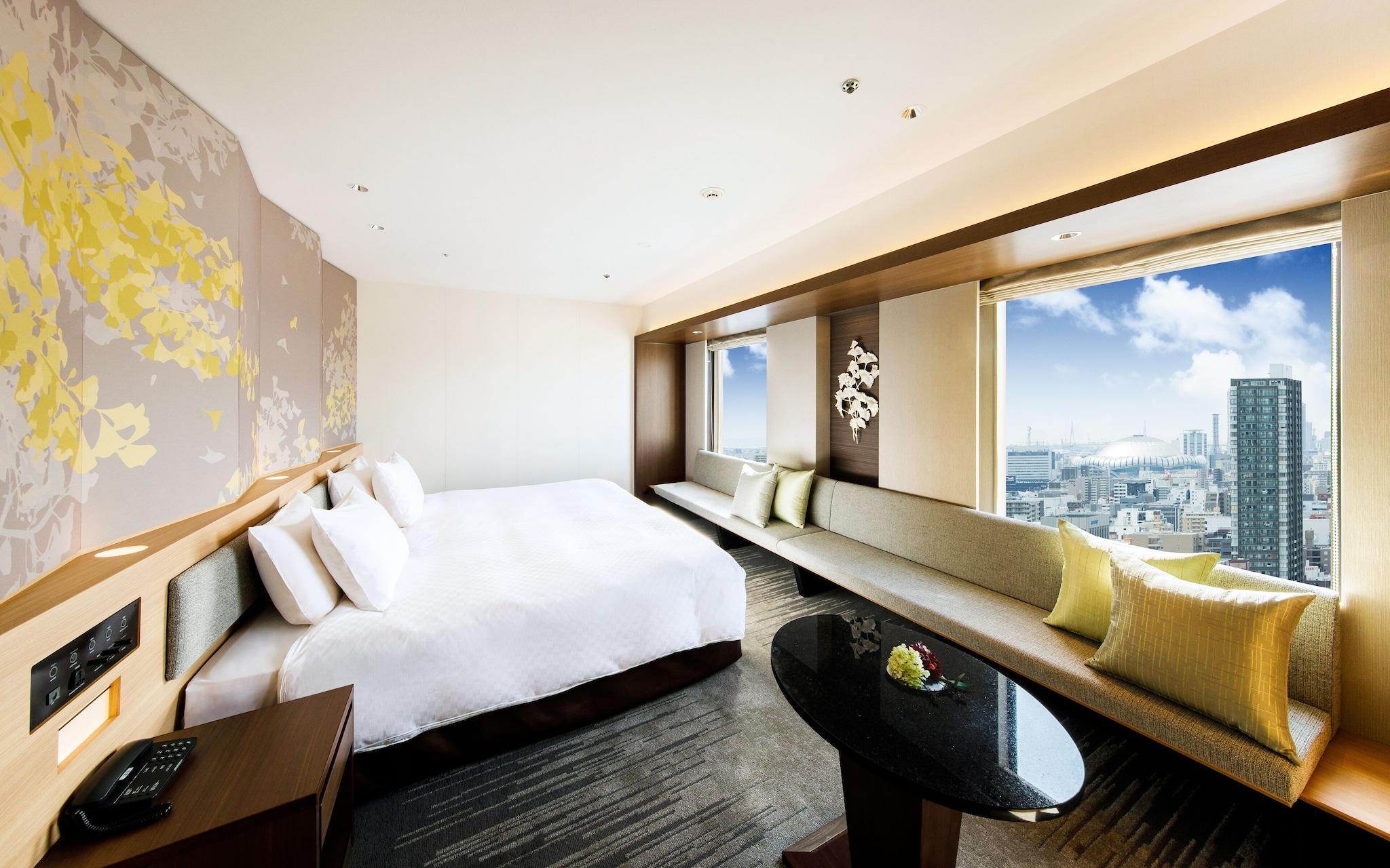 Triple Premium King Bed