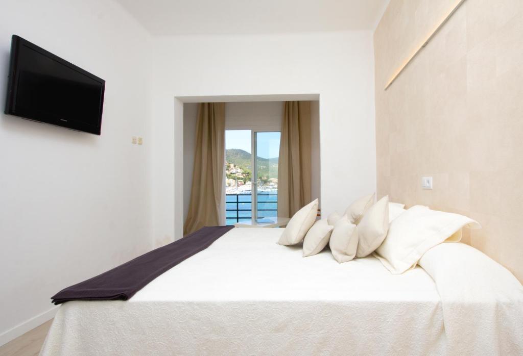 Double or Twin Sea View with Balcony