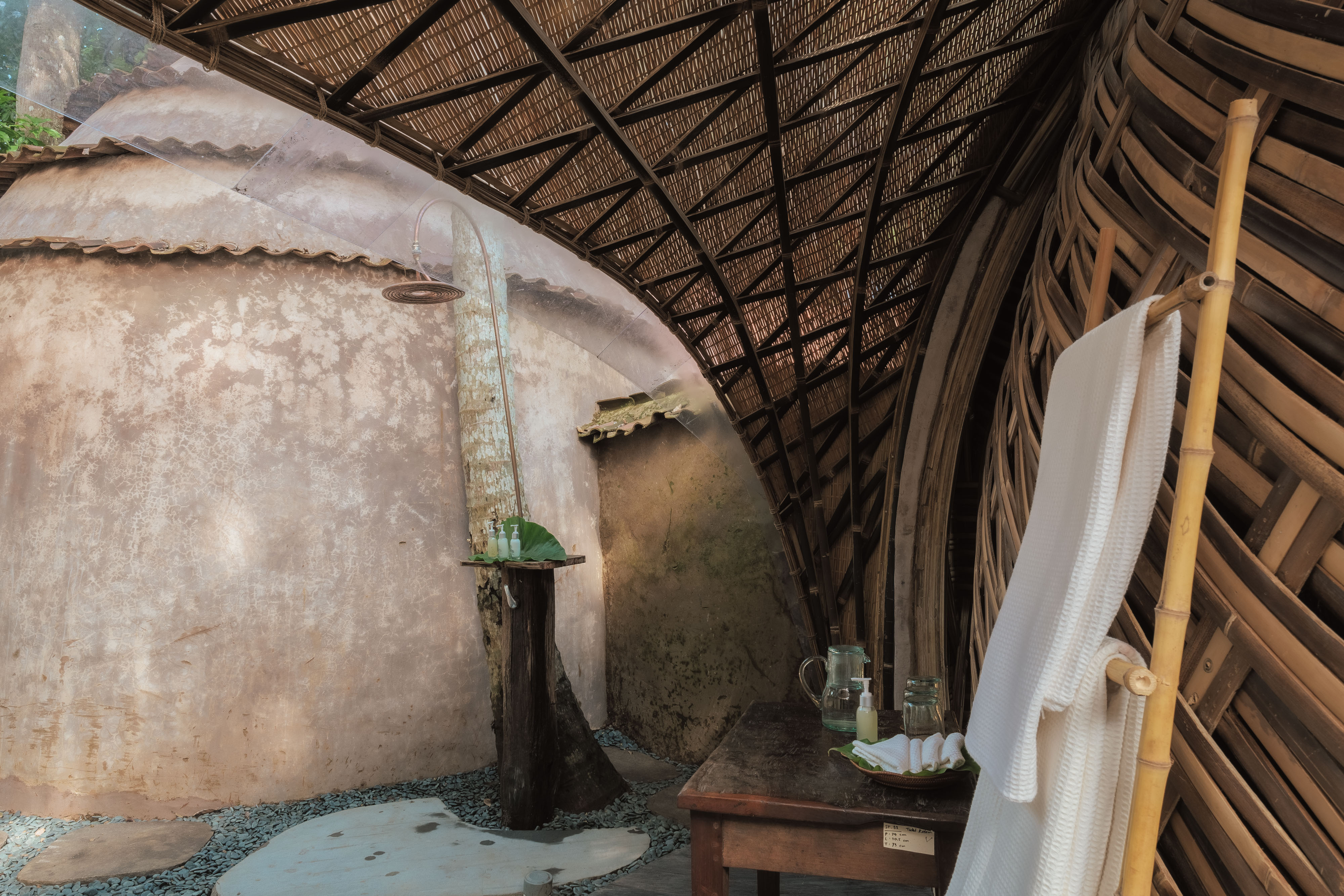 Double Queen Size Bed