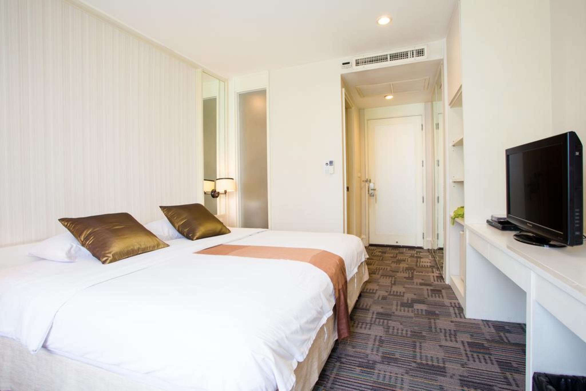 Double or Twin Deluxe