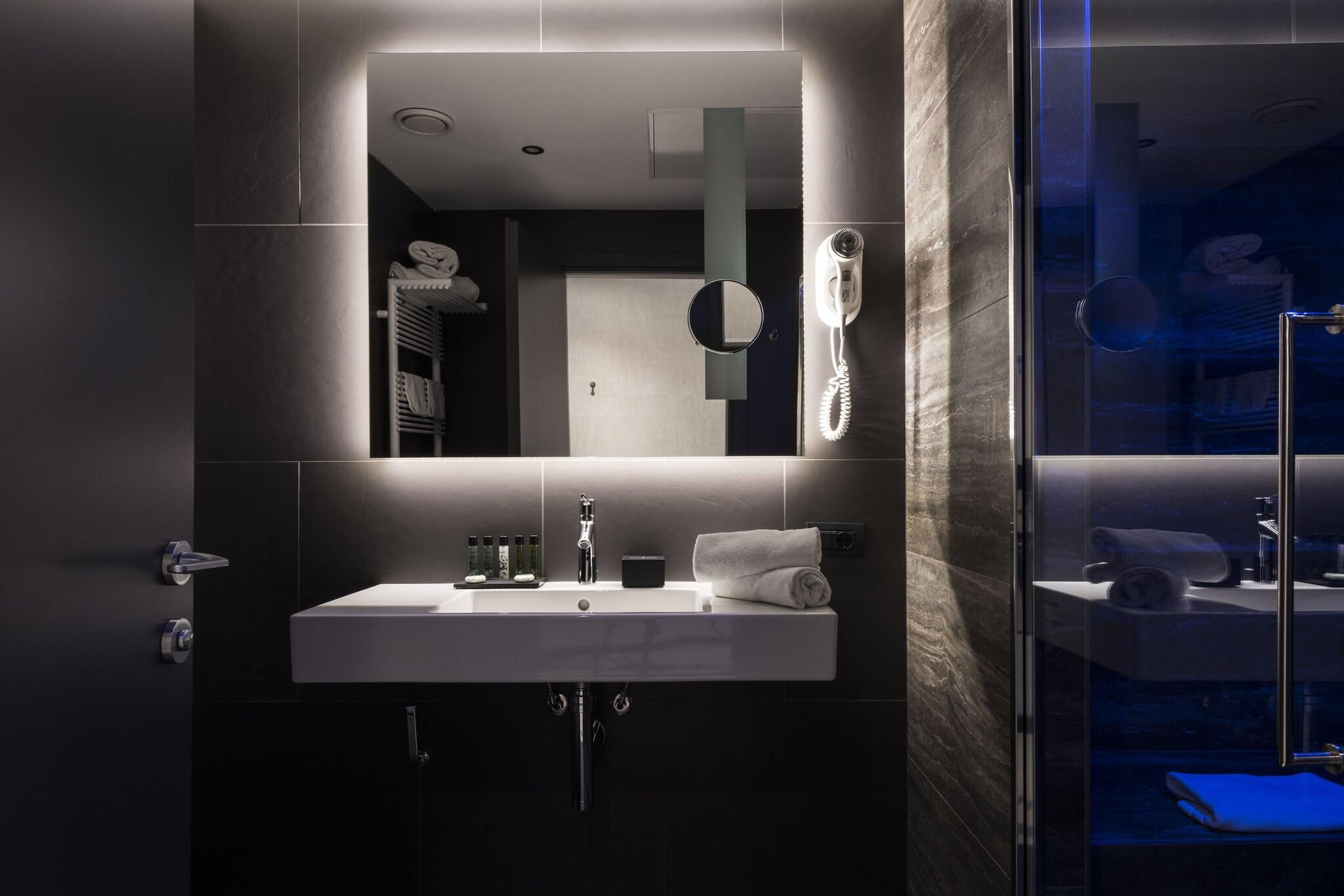 Double or Twin Deluxe