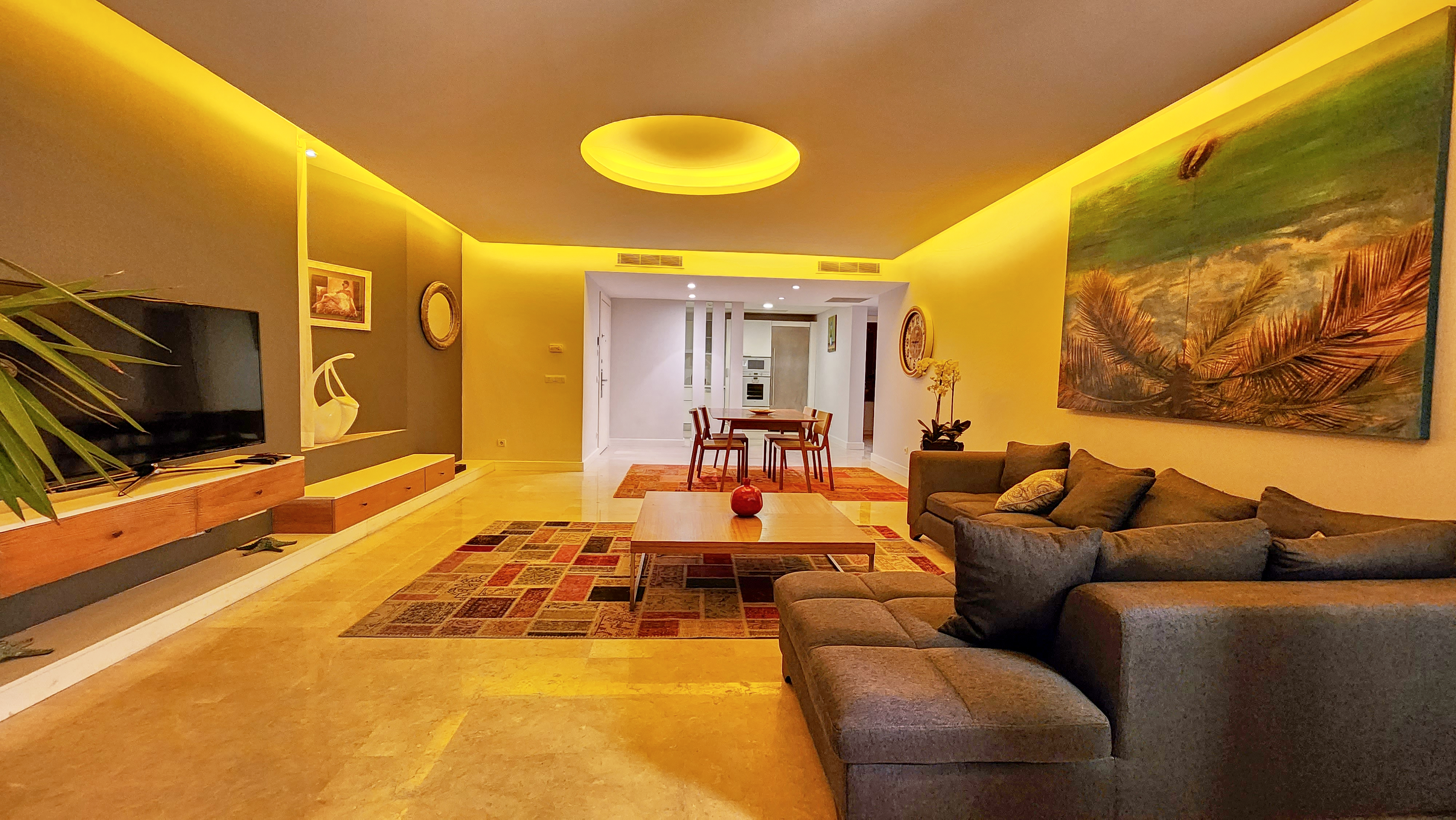 Apartment Four Bedrooms One Bathroom