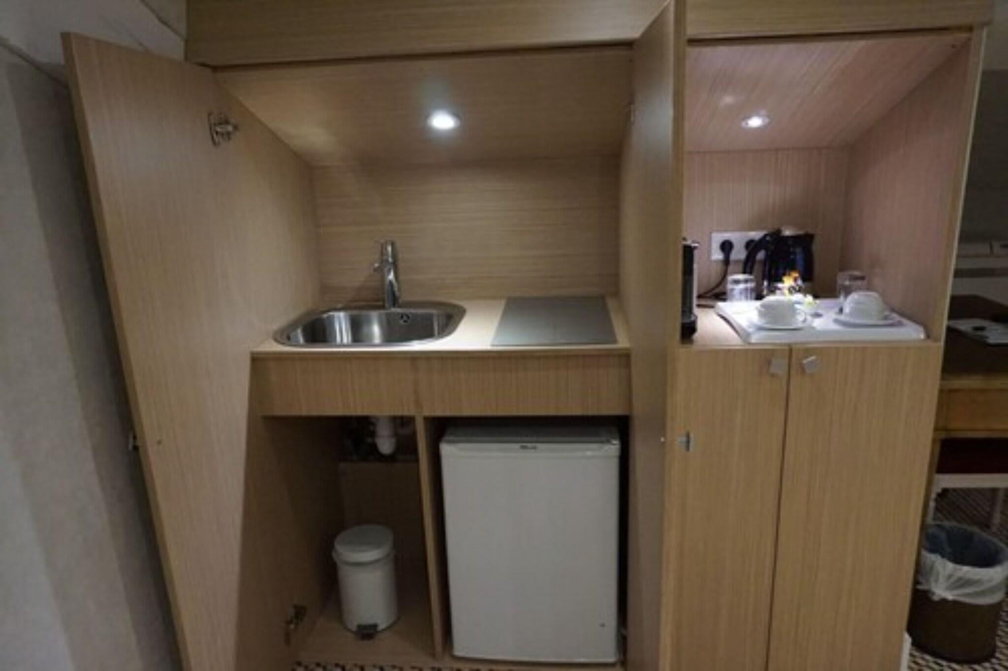 Apartment Partial Sea View