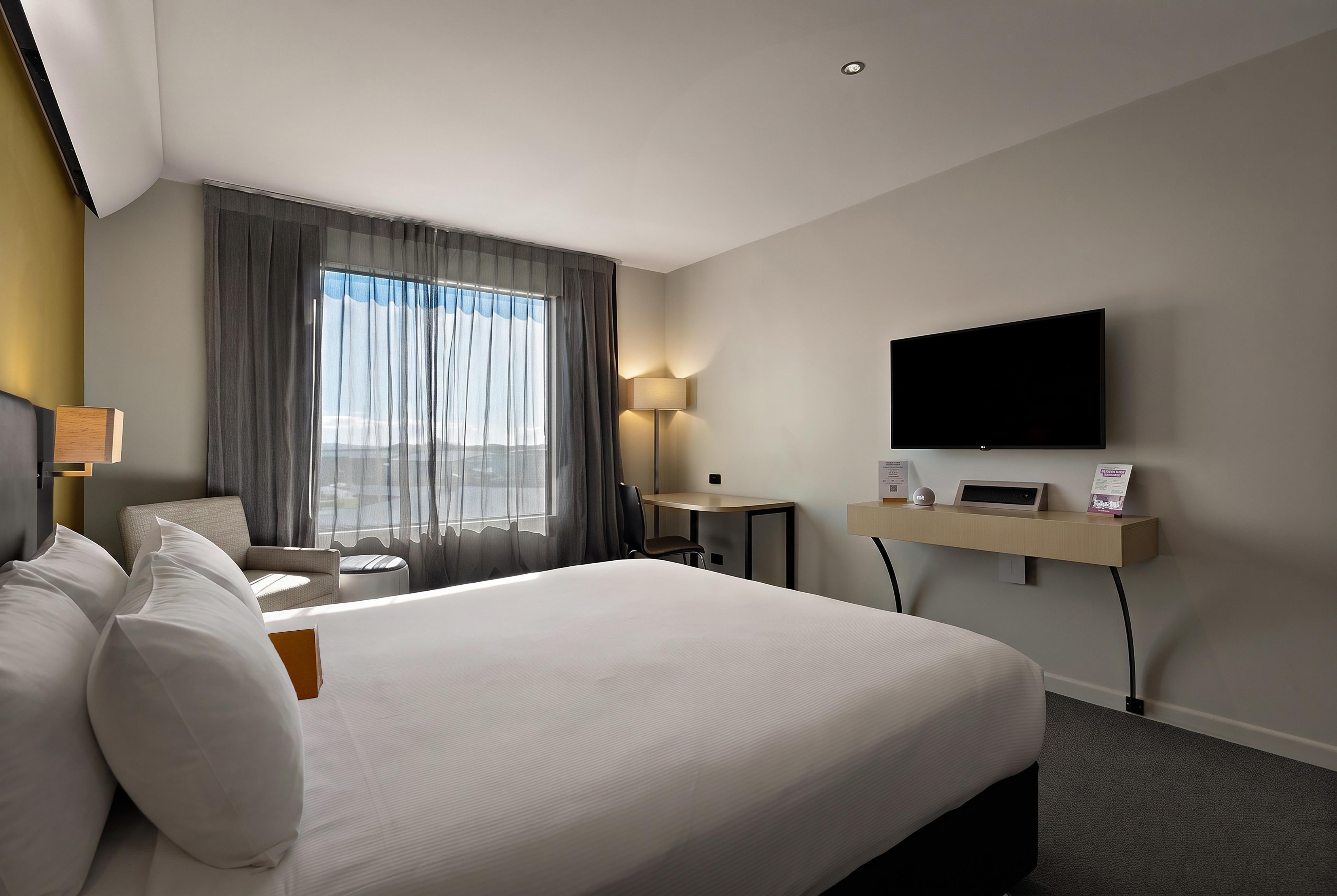 Double Deluxe King Bed