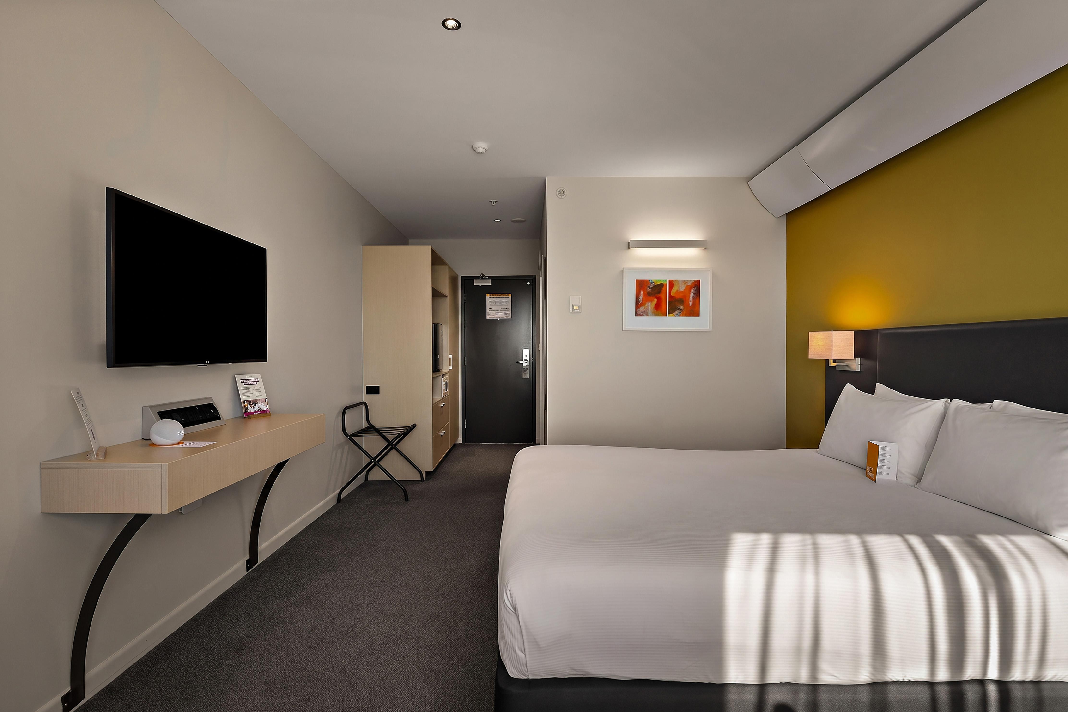 Double Deluxe King Bed