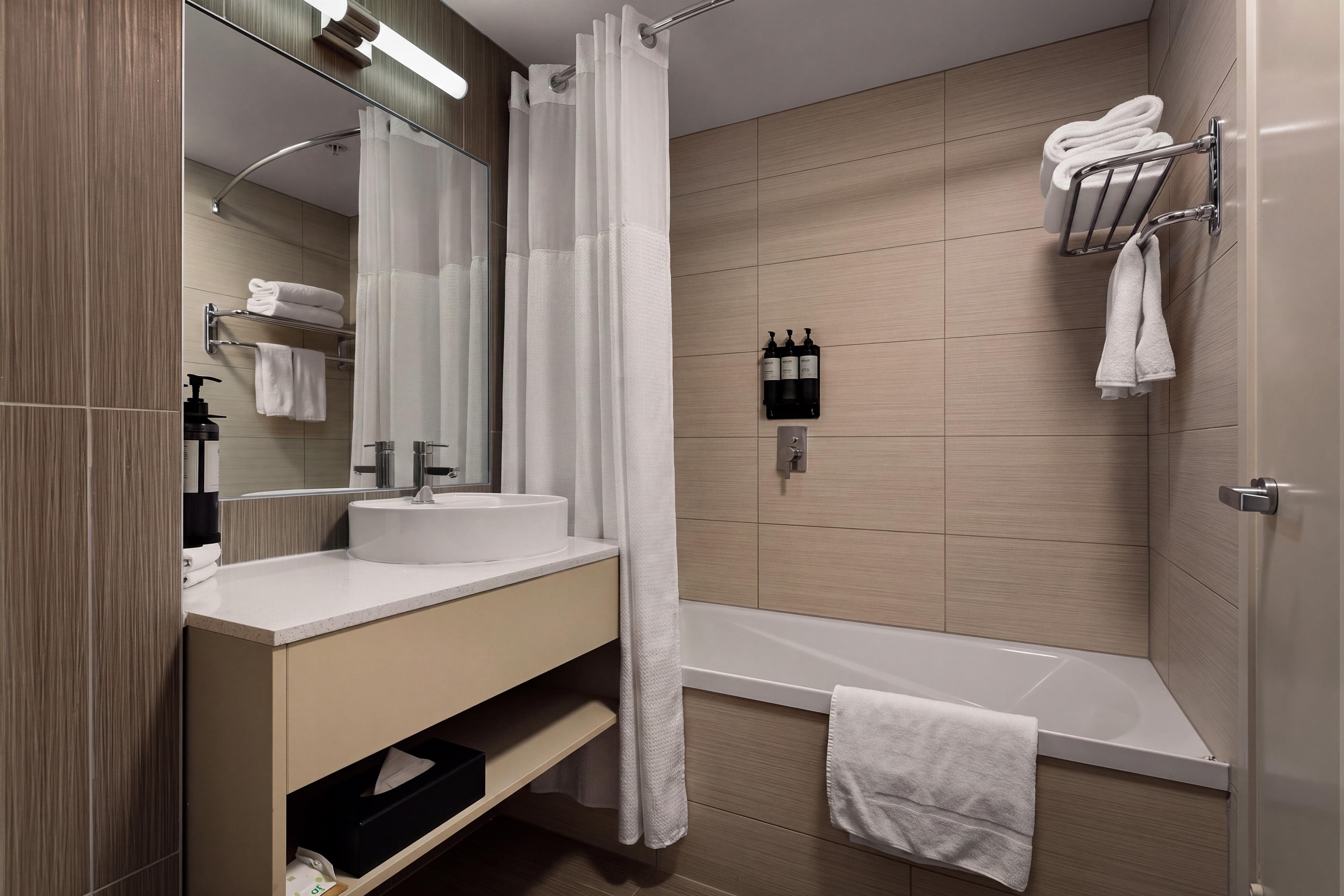 Double Deluxe King Bed