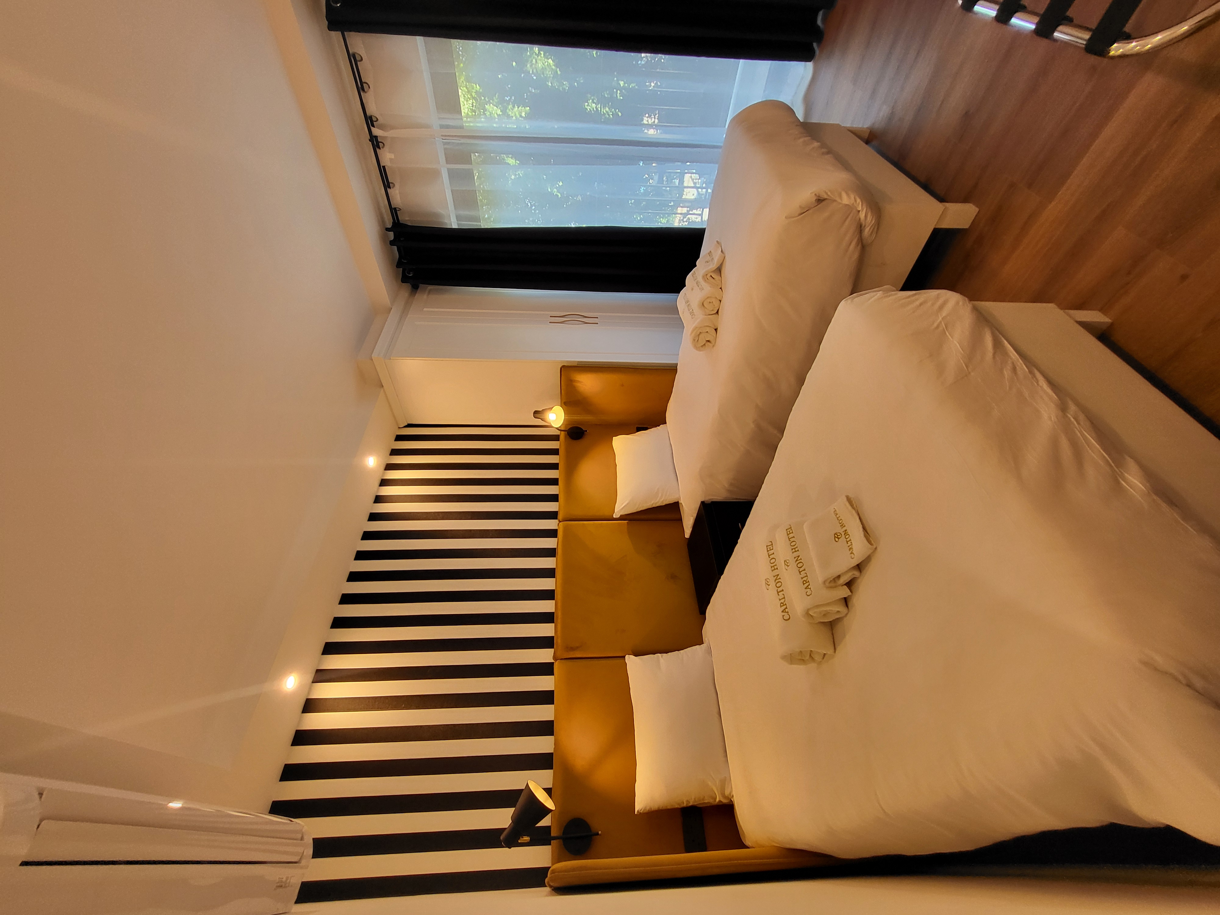 Double Partial Sea View