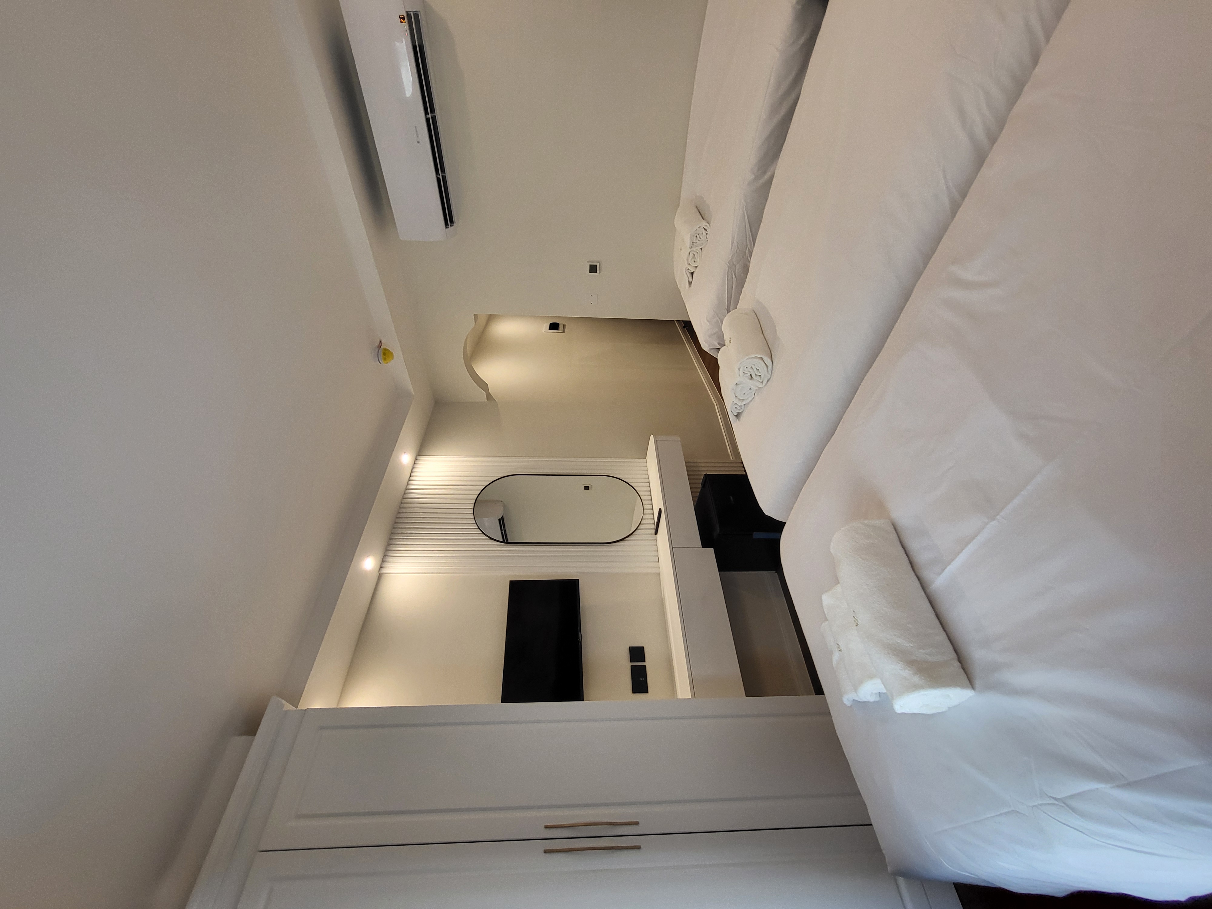 Twin Partial Sea View