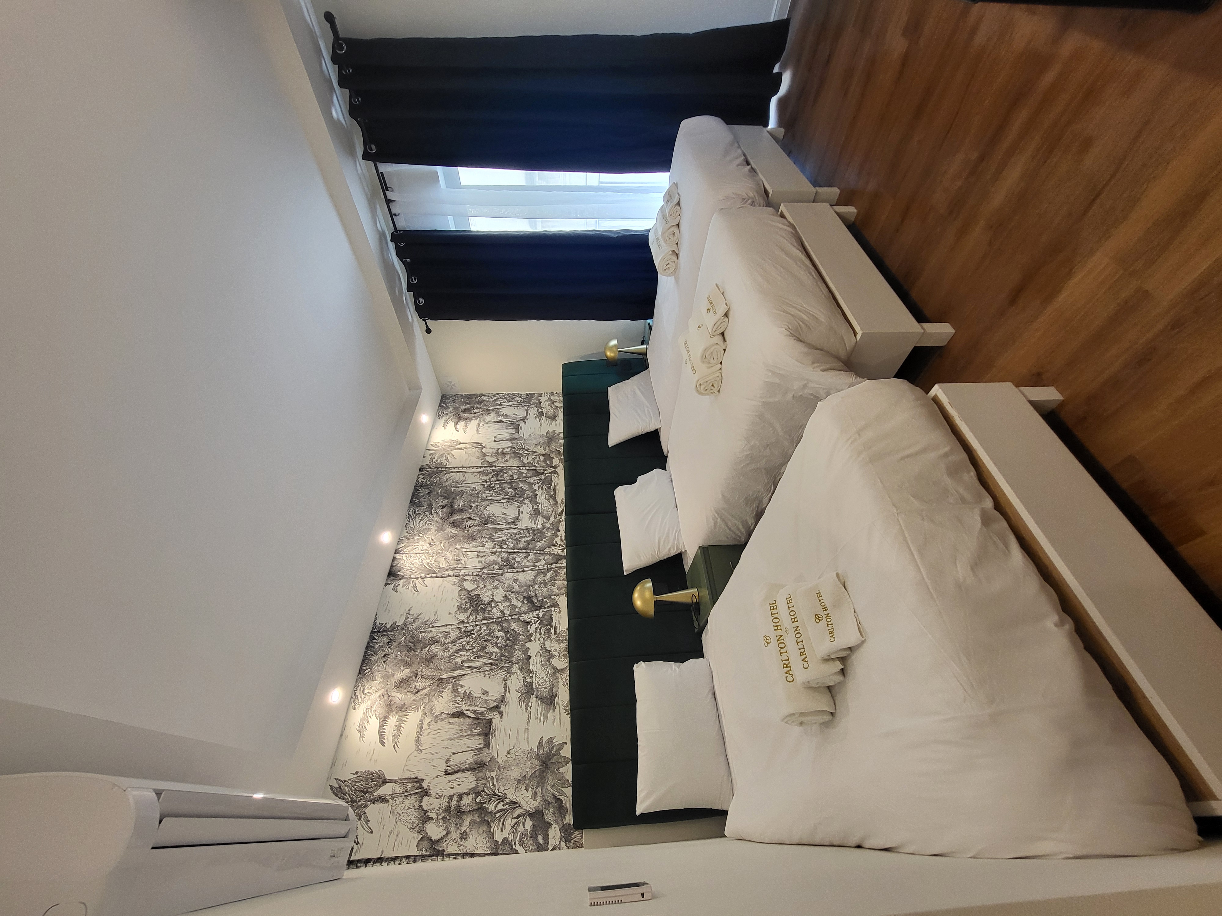 Twin Partial Sea View