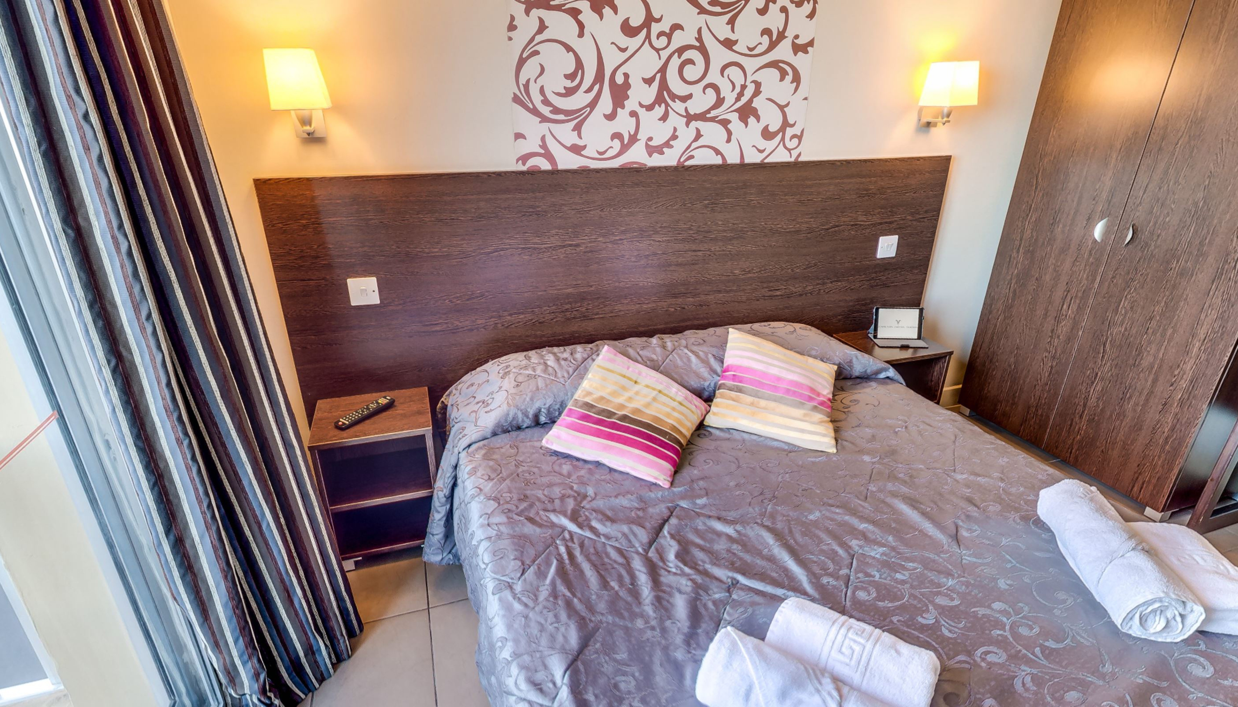 Double or Twin Standard