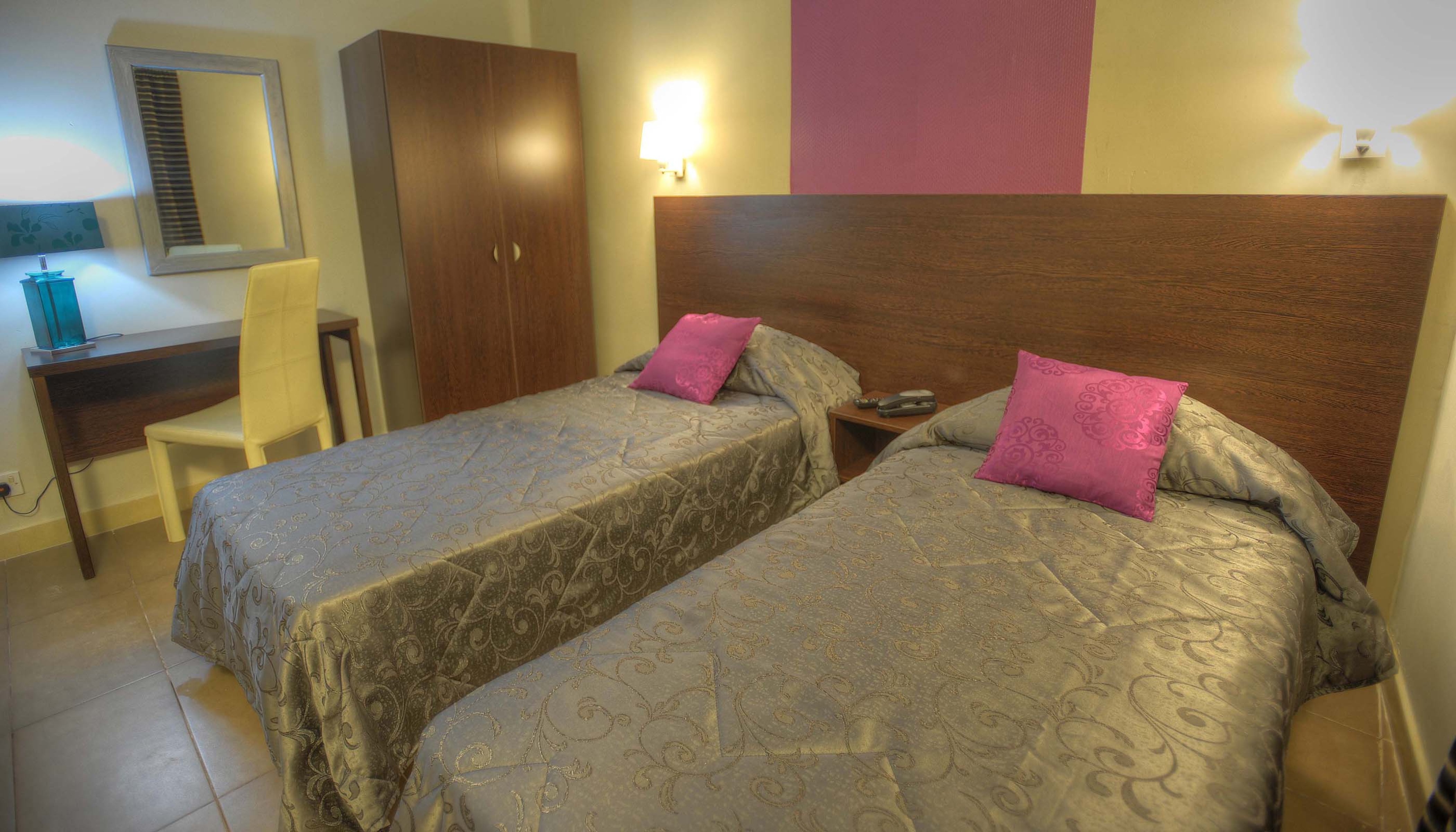 Double or Twin Standard