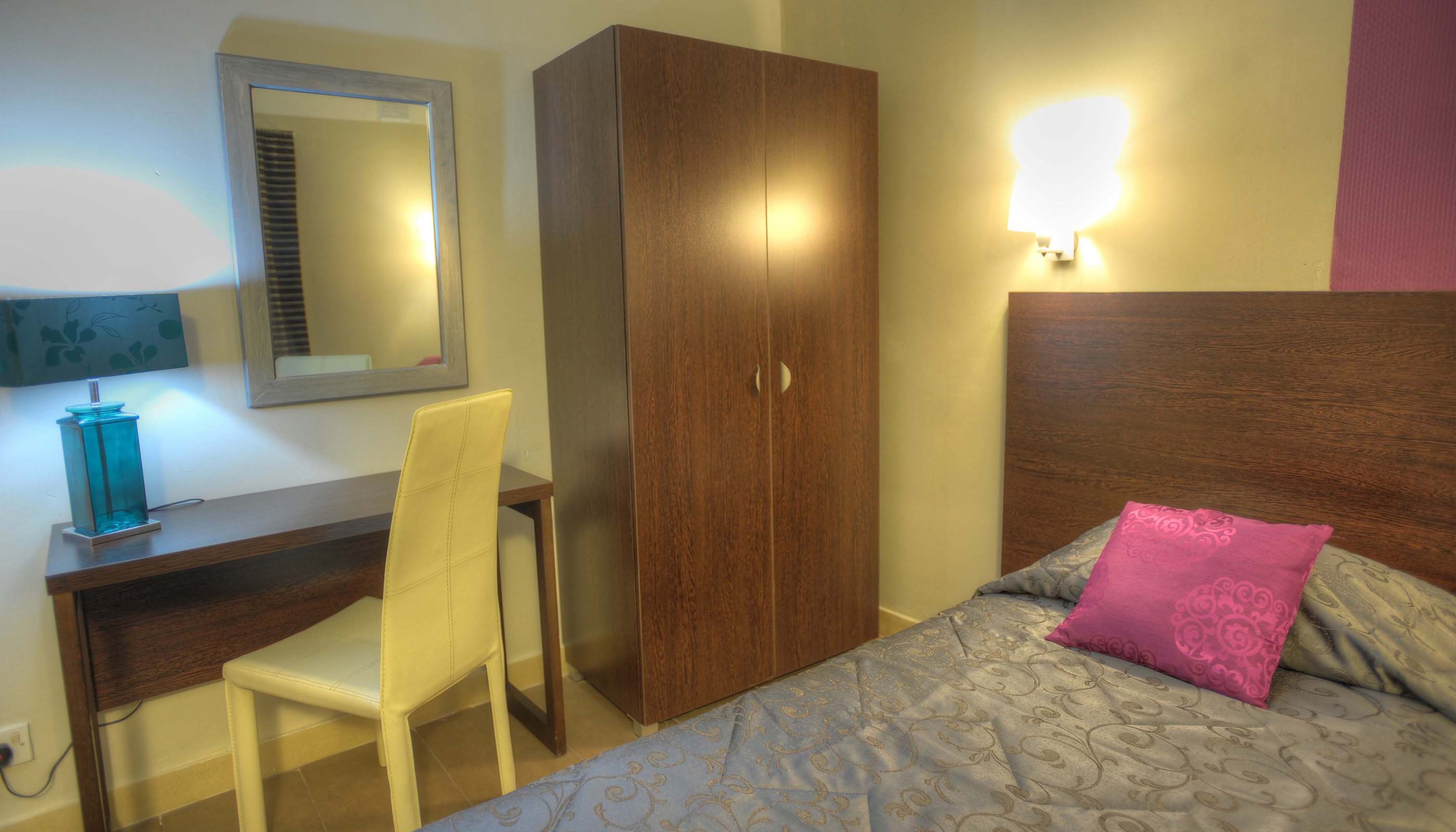 Double or Twin Standard