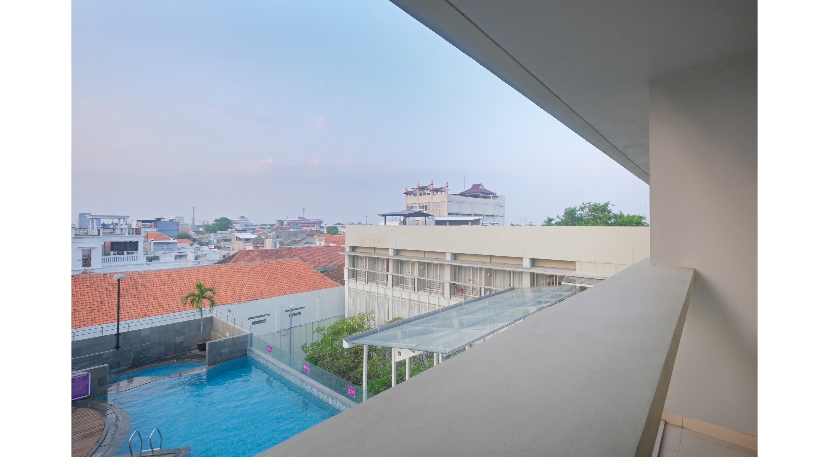 Double or Twin Deluxe Pool View