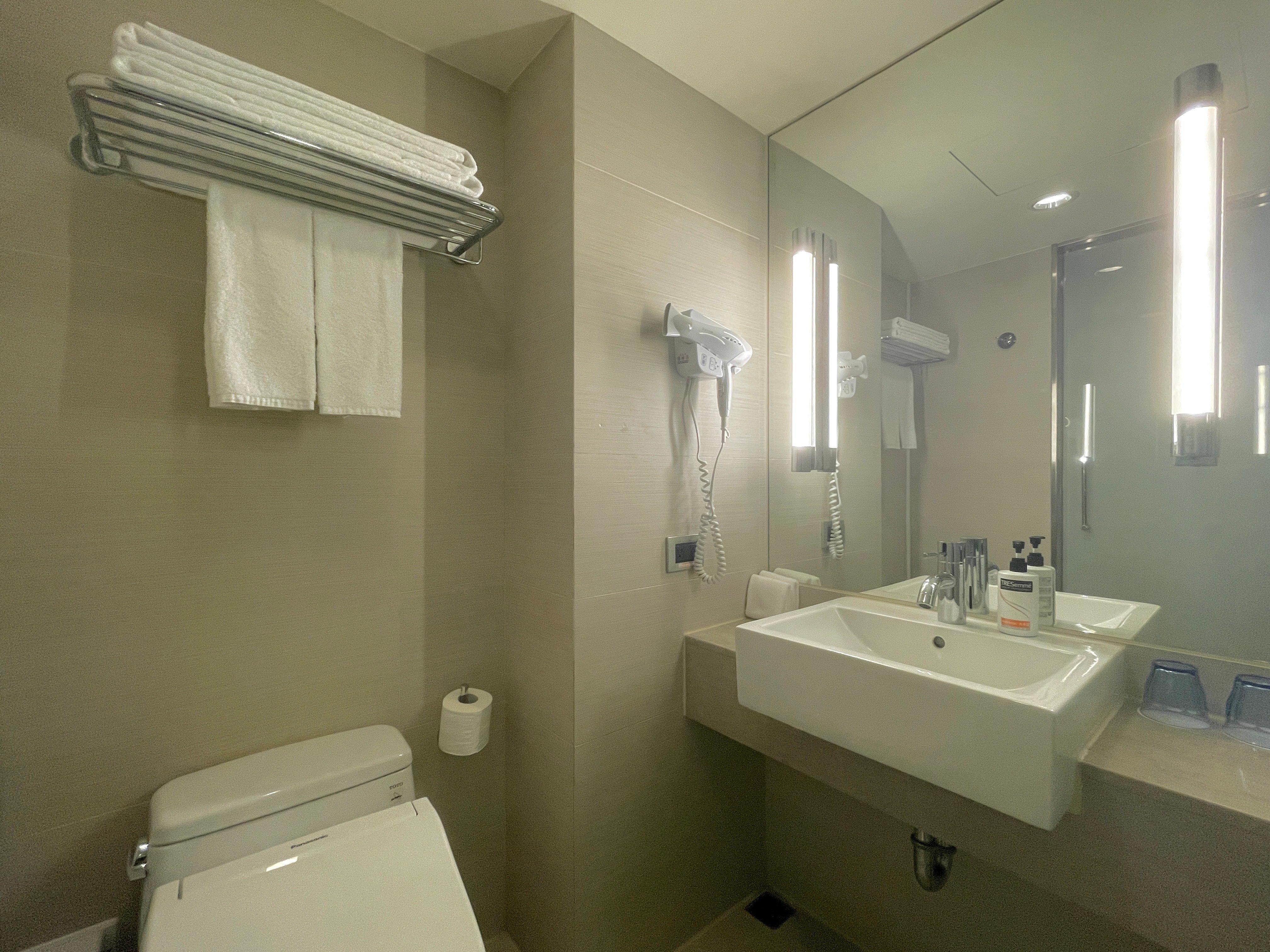 Double Accessible-queen Size Bed