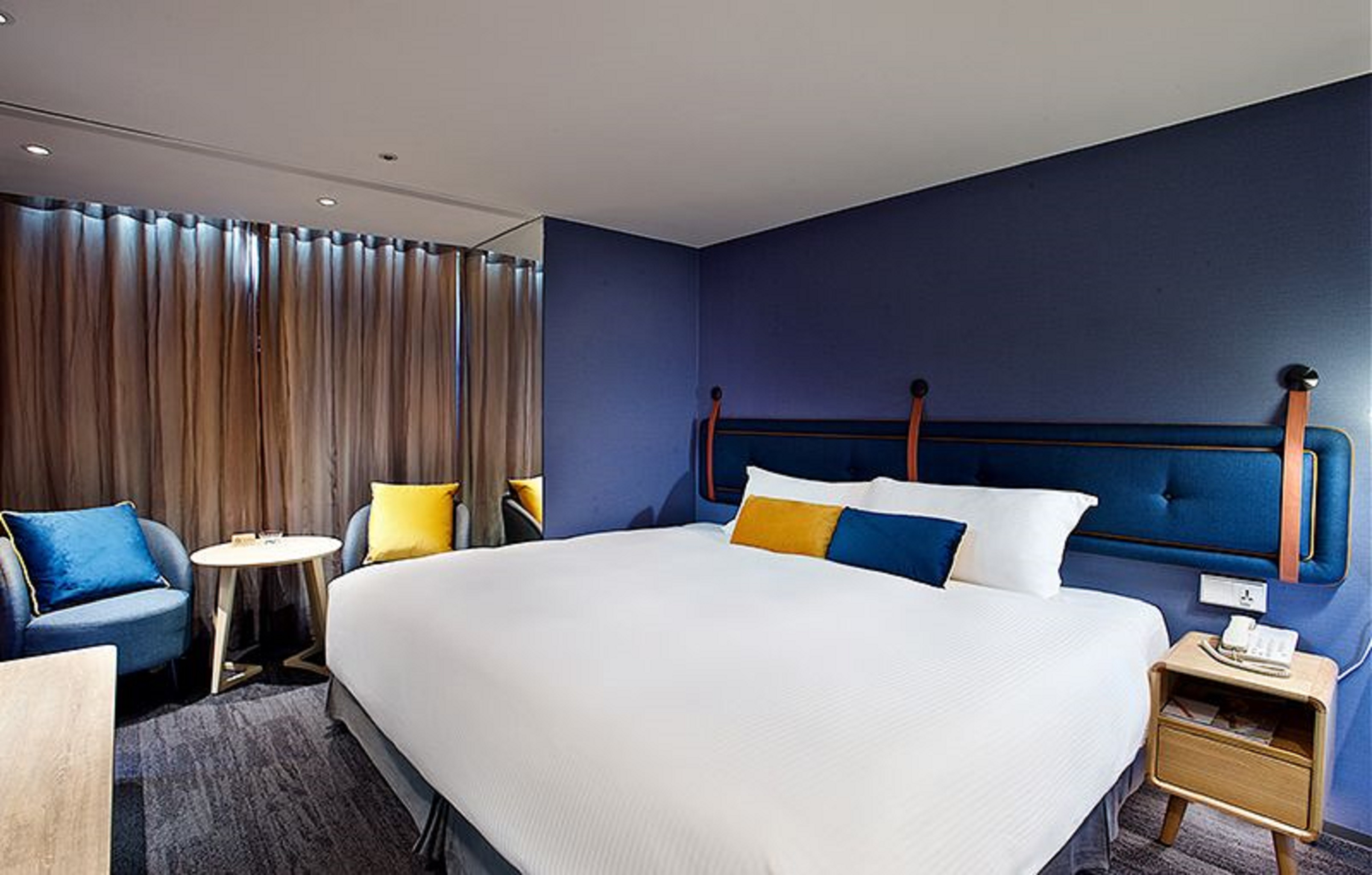 Double Deluxe King Bed