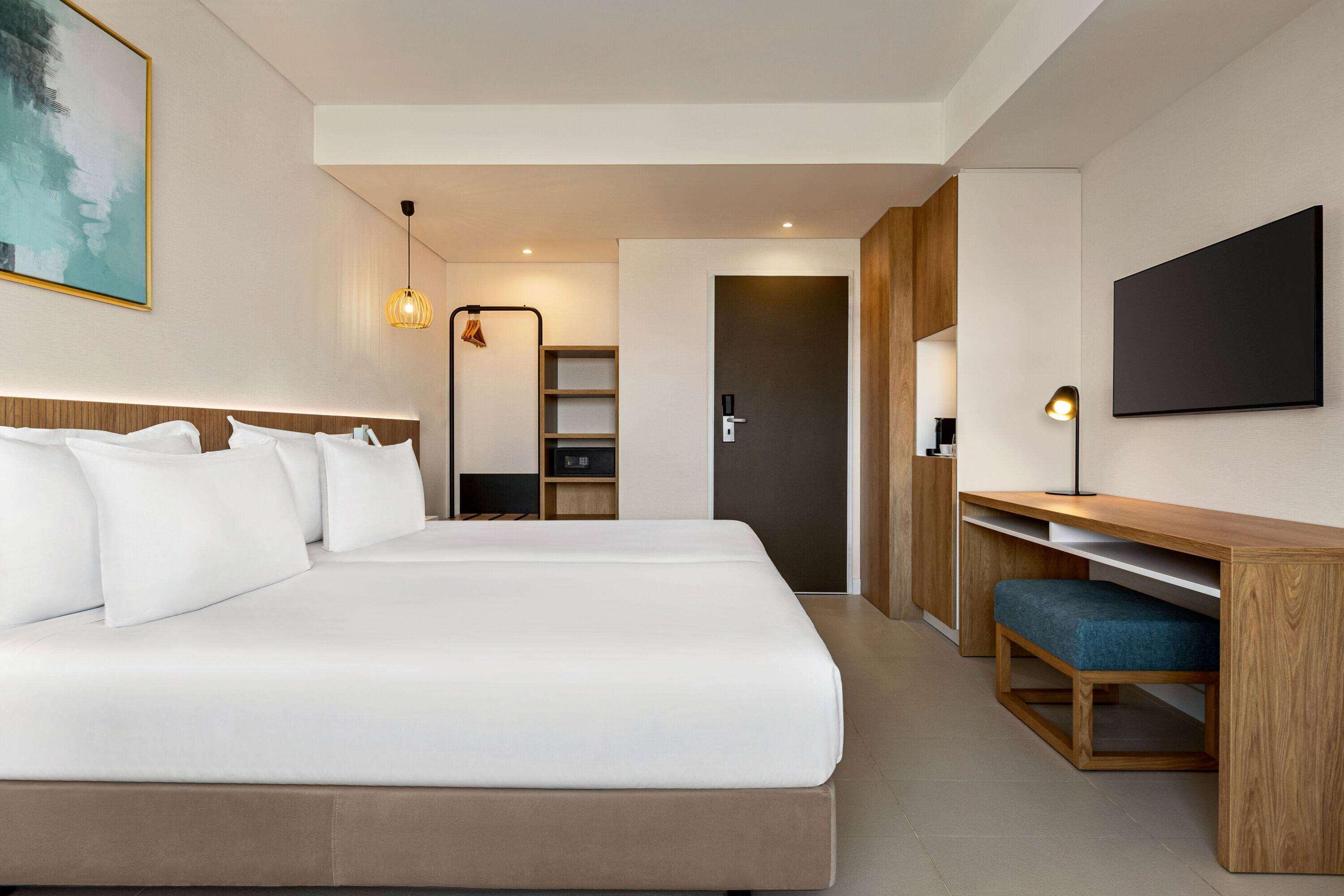 Double or Twin Standard