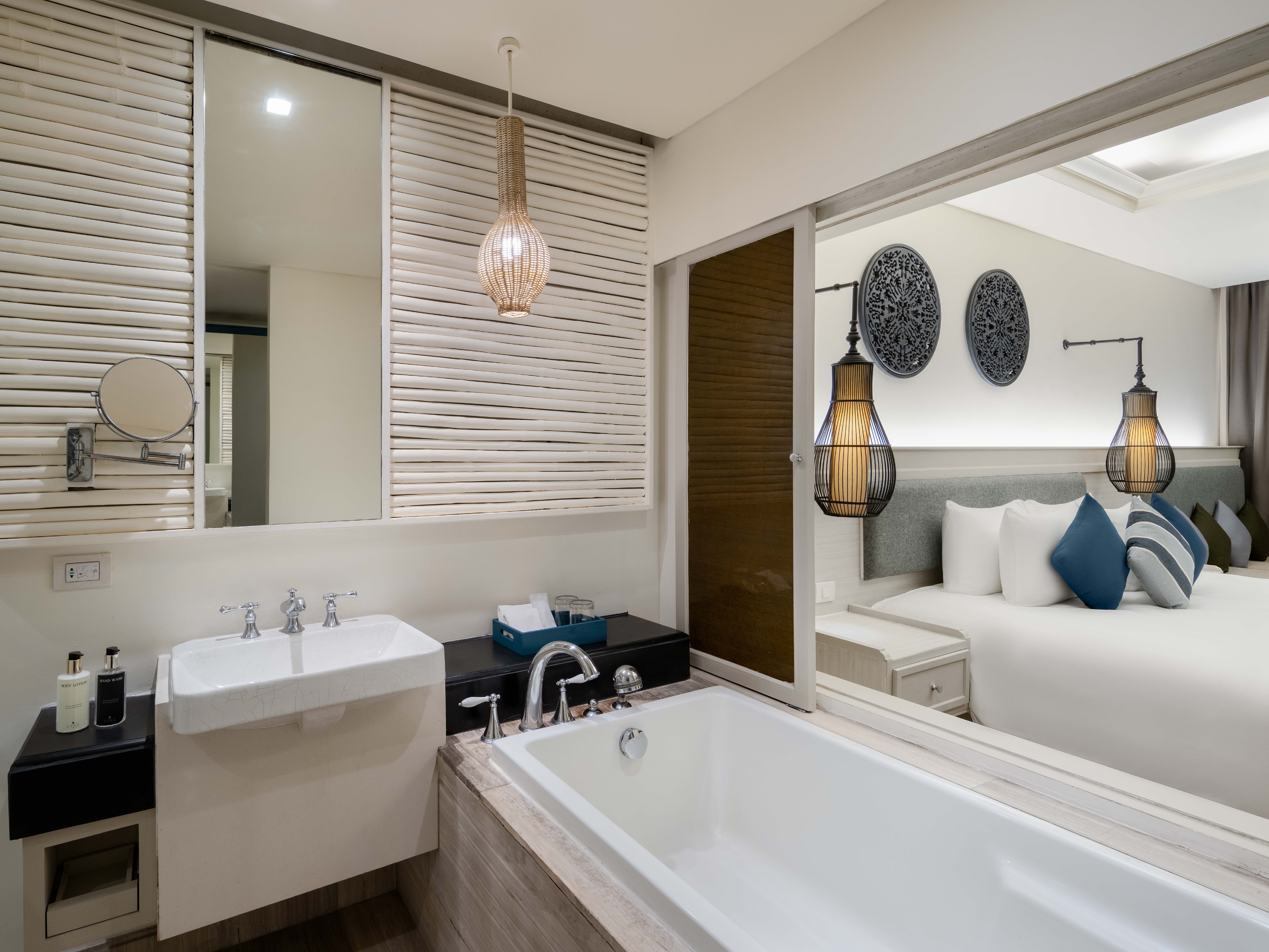 Double or Twin with Private Pool