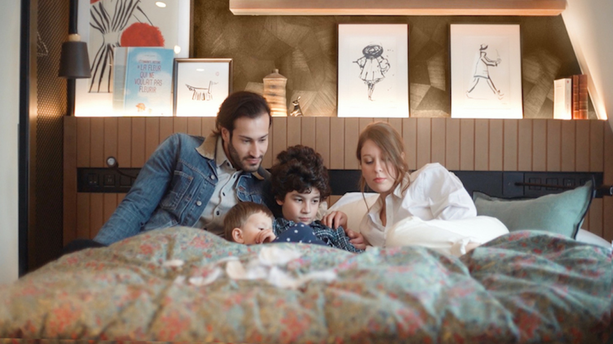 Room Connecting Room