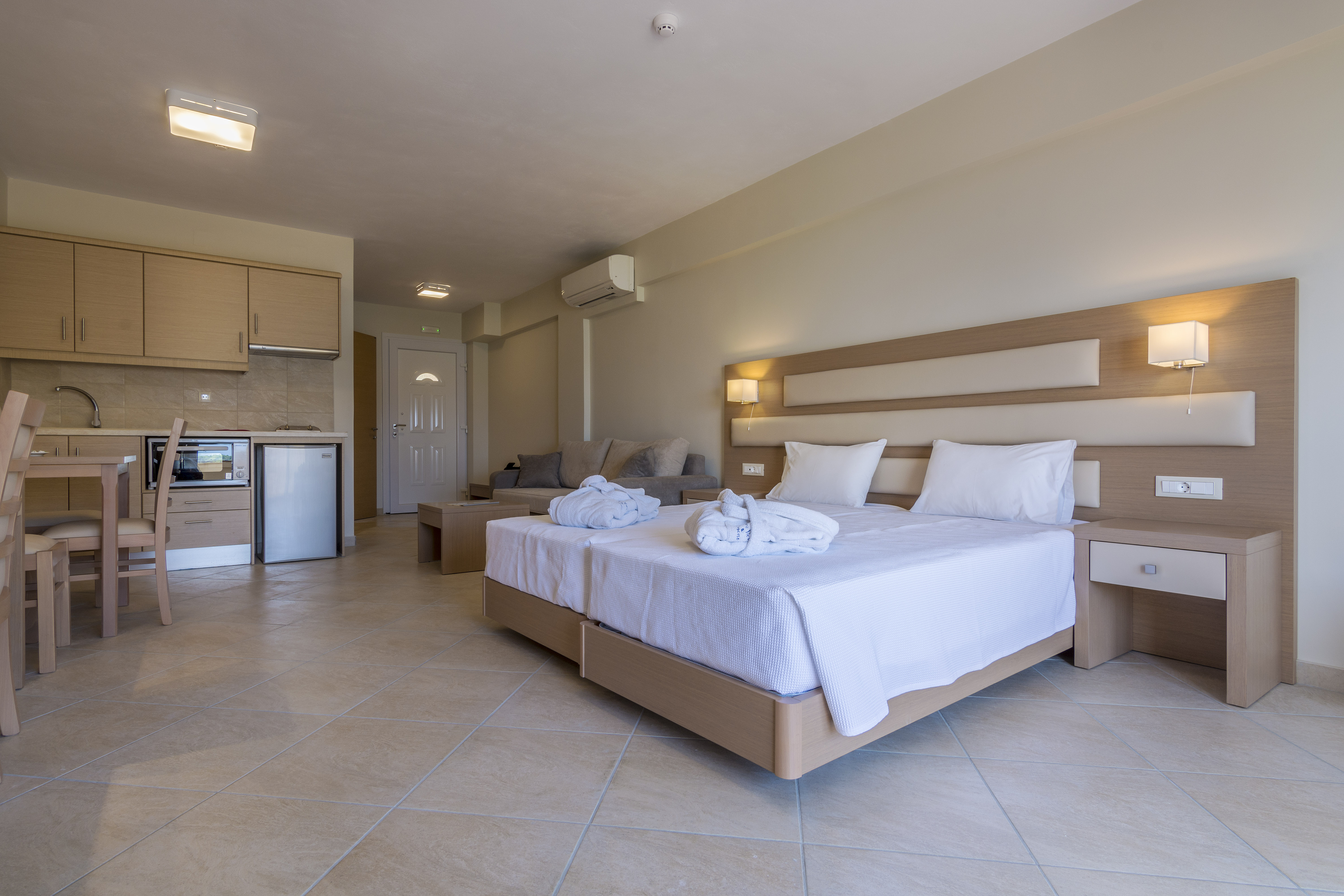 Studio Superior Garden View