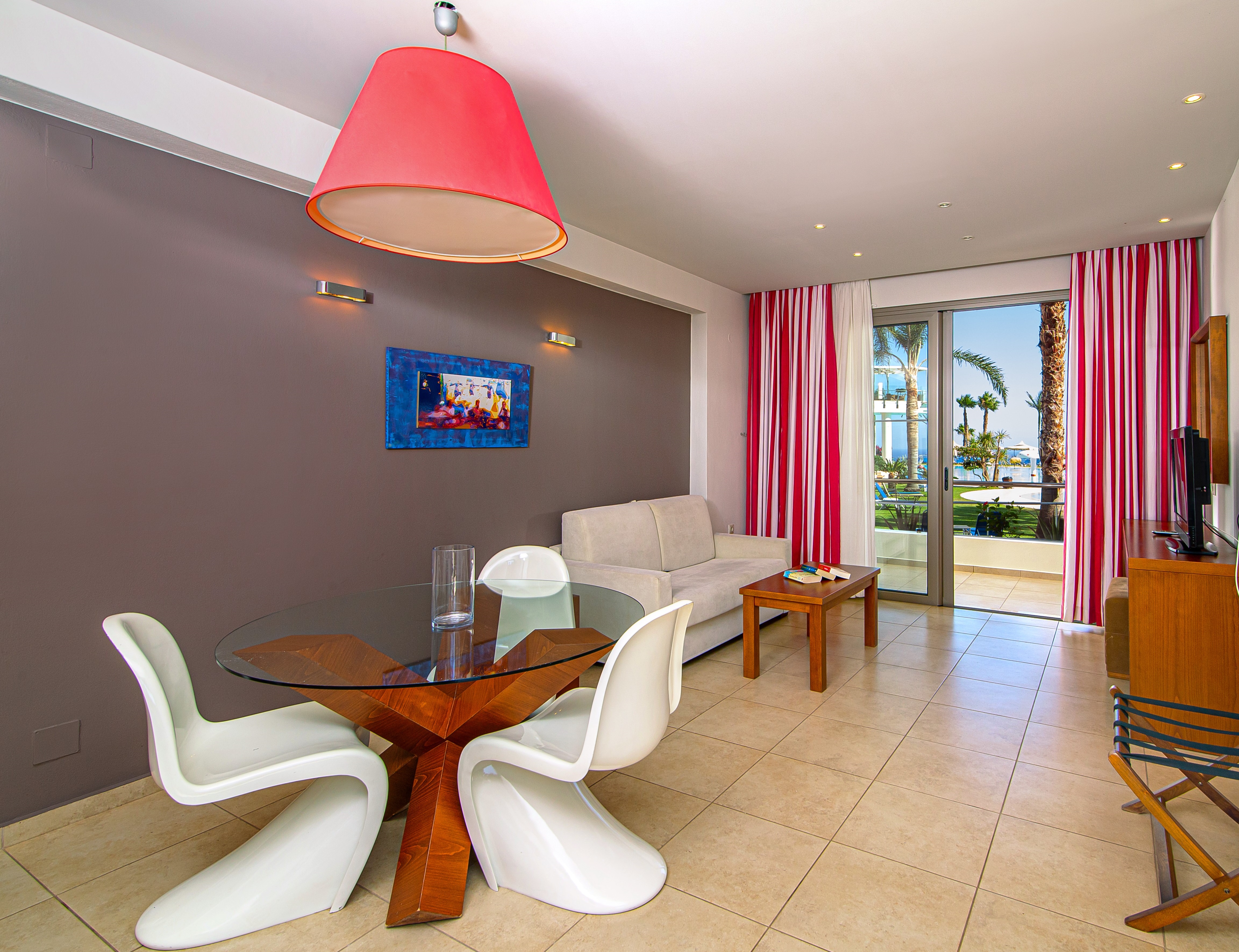 Suite Deluxe Pool View