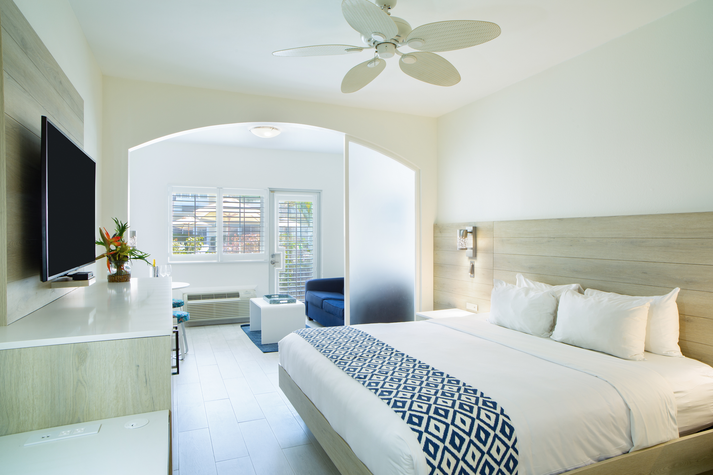 Double Deluxe King Bed