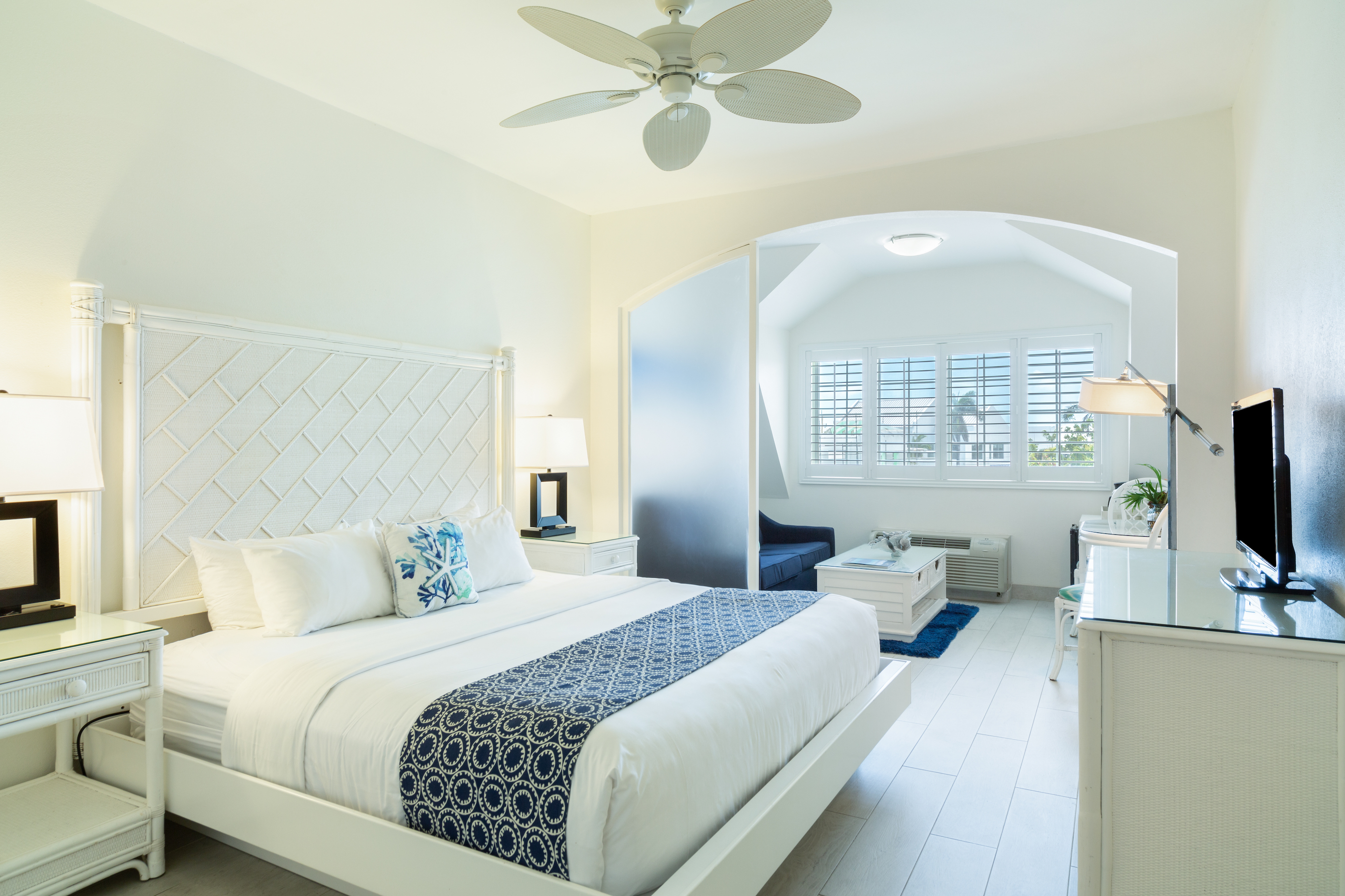 Double Garden View King Bed