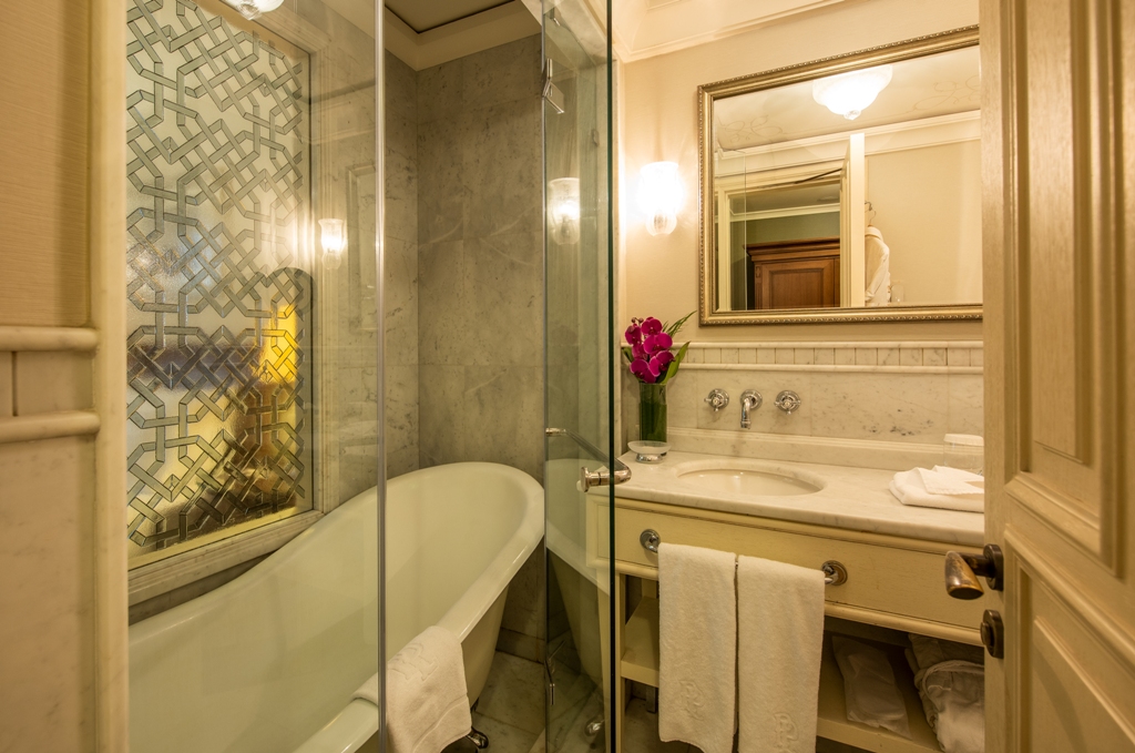 Twin Deluxe City View