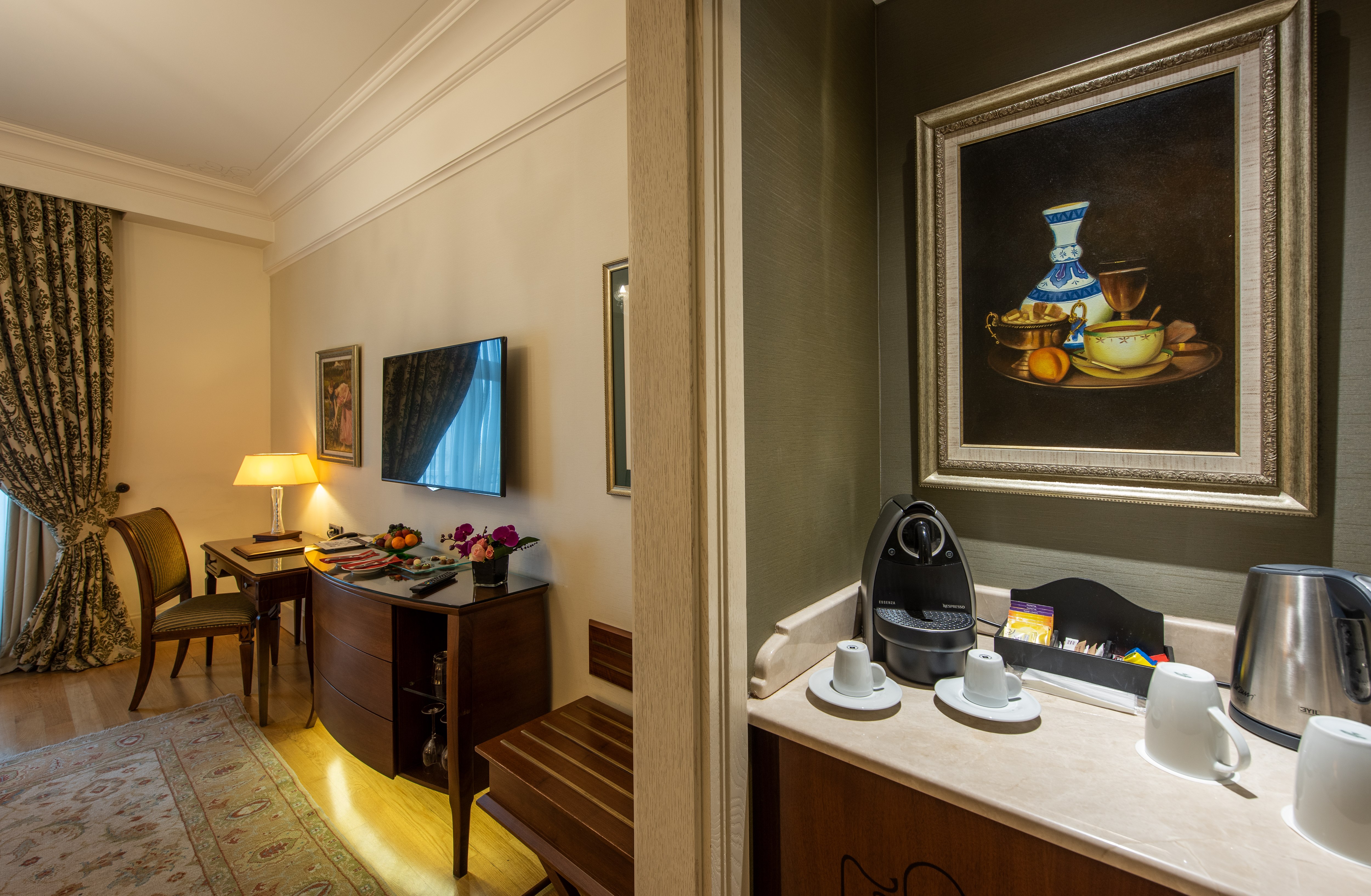 Twin Deluxe City View