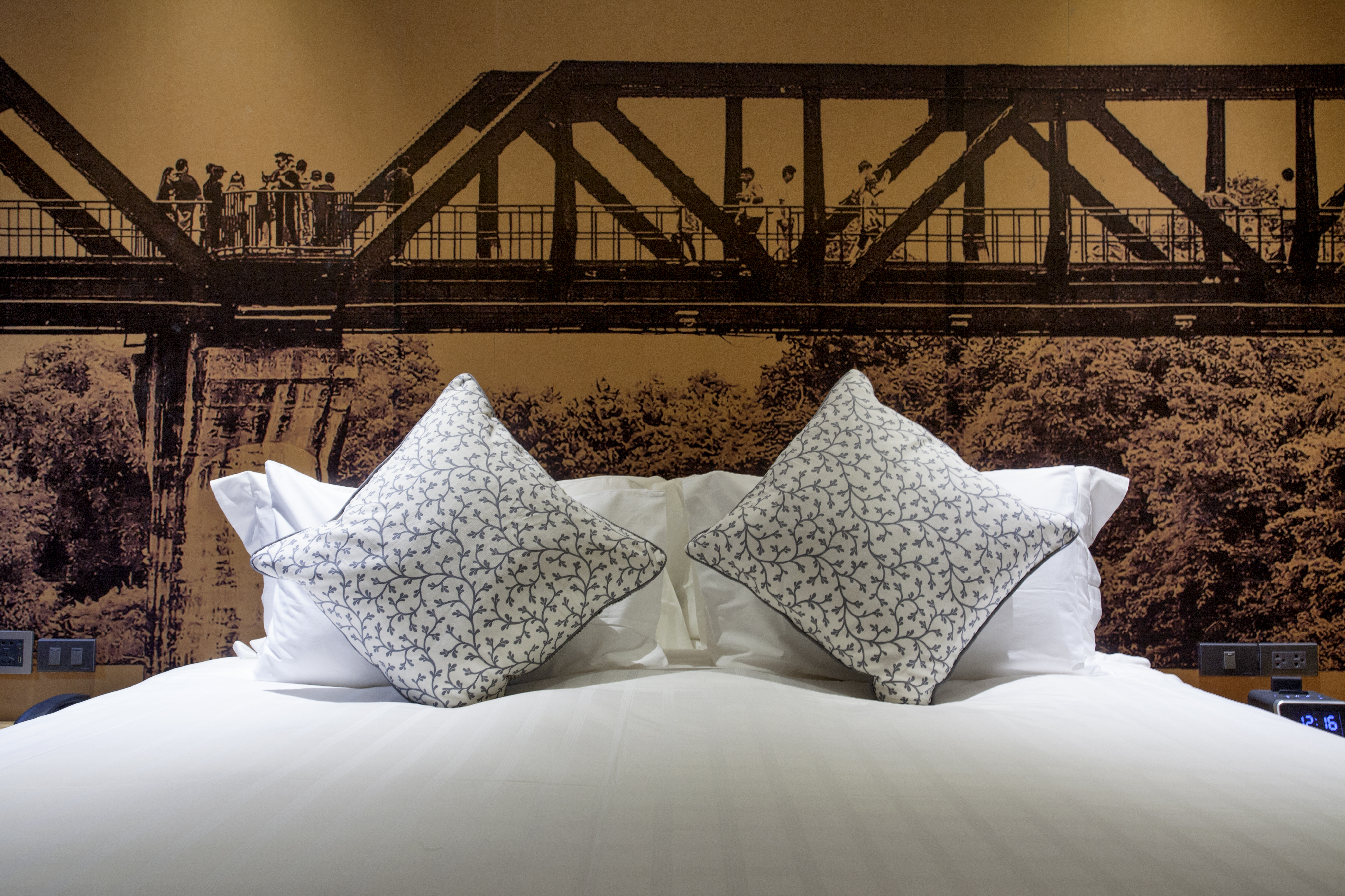 Double or Twin Deluxe