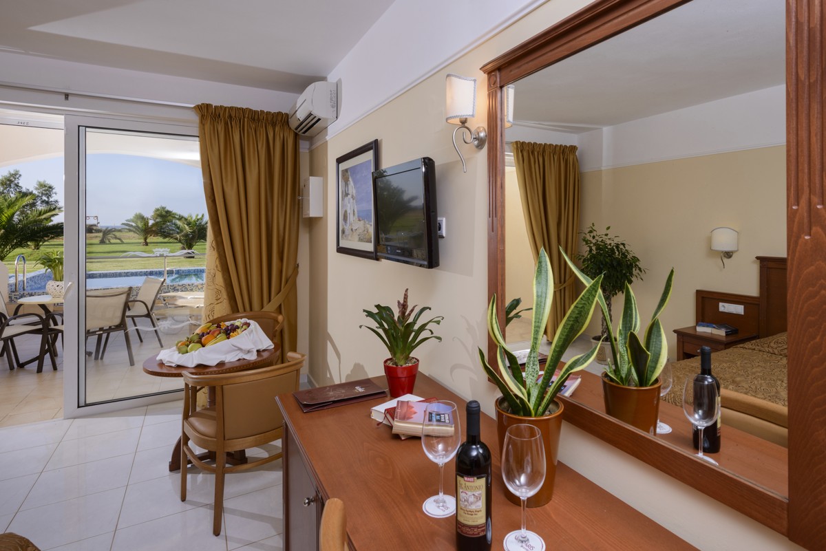 Suite with Private Pool