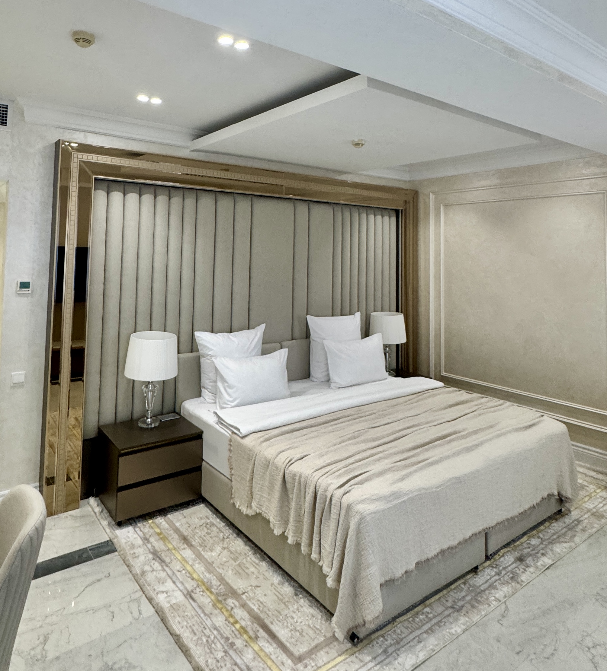 Double King Bed One Bedroom 