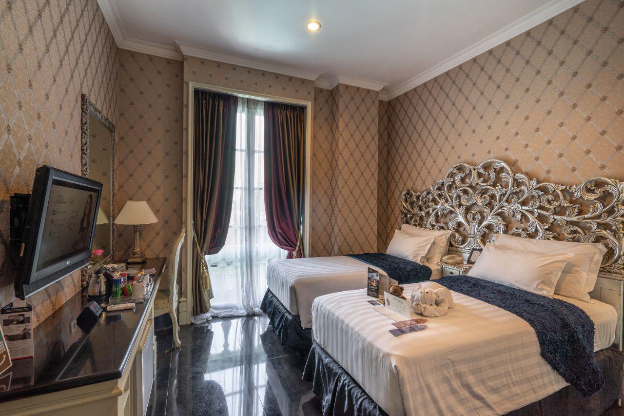 Double or Twin Pool View