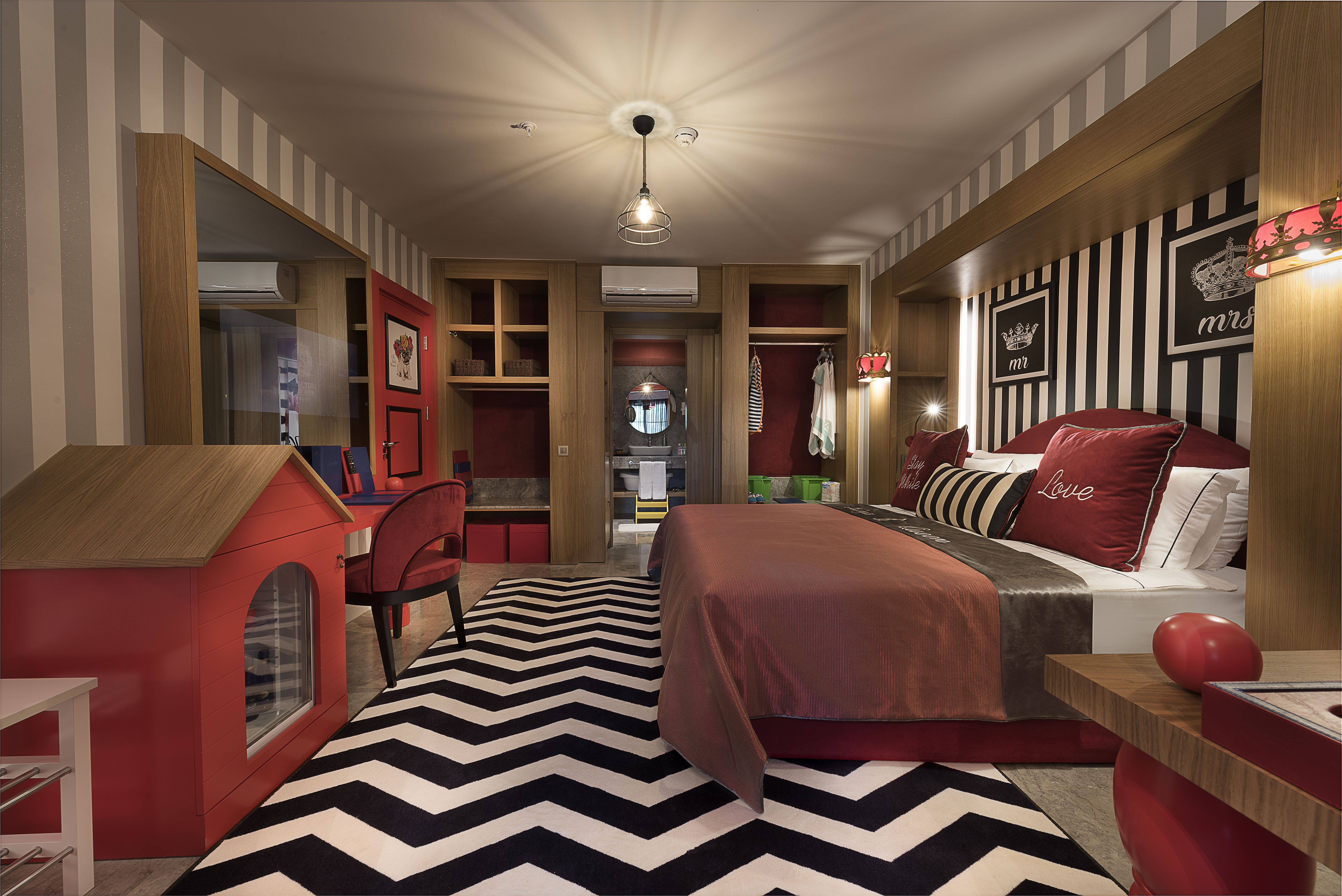 Family Room Connecting Room