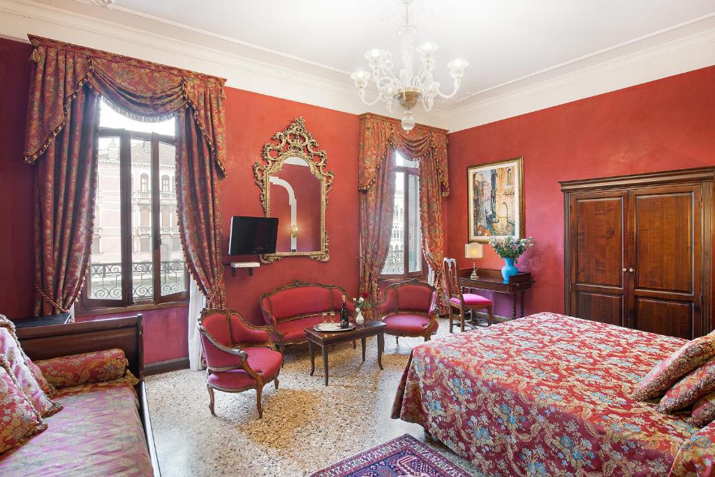 Double Deluxe Canal View