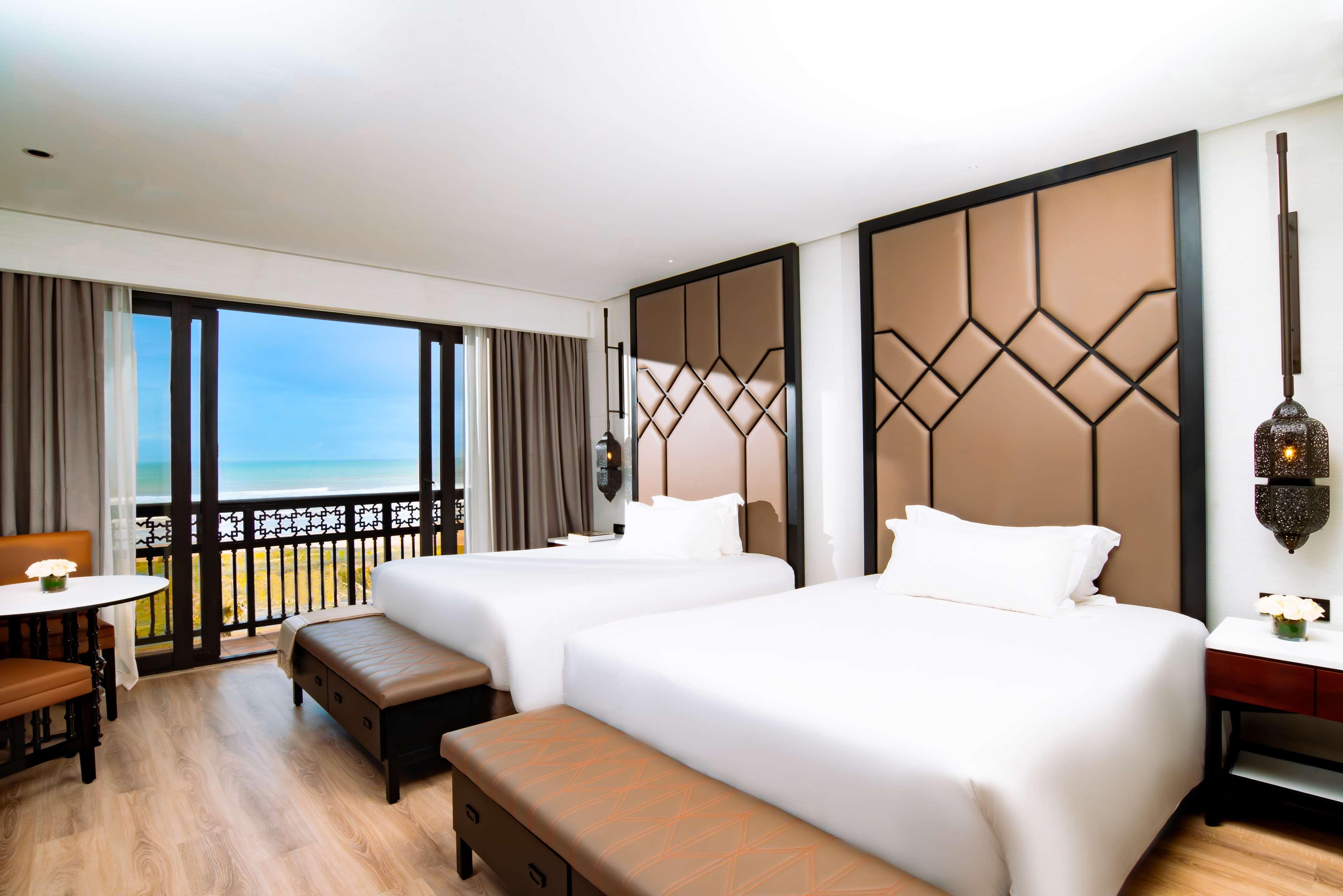 Suite Ocean View Queen Bed